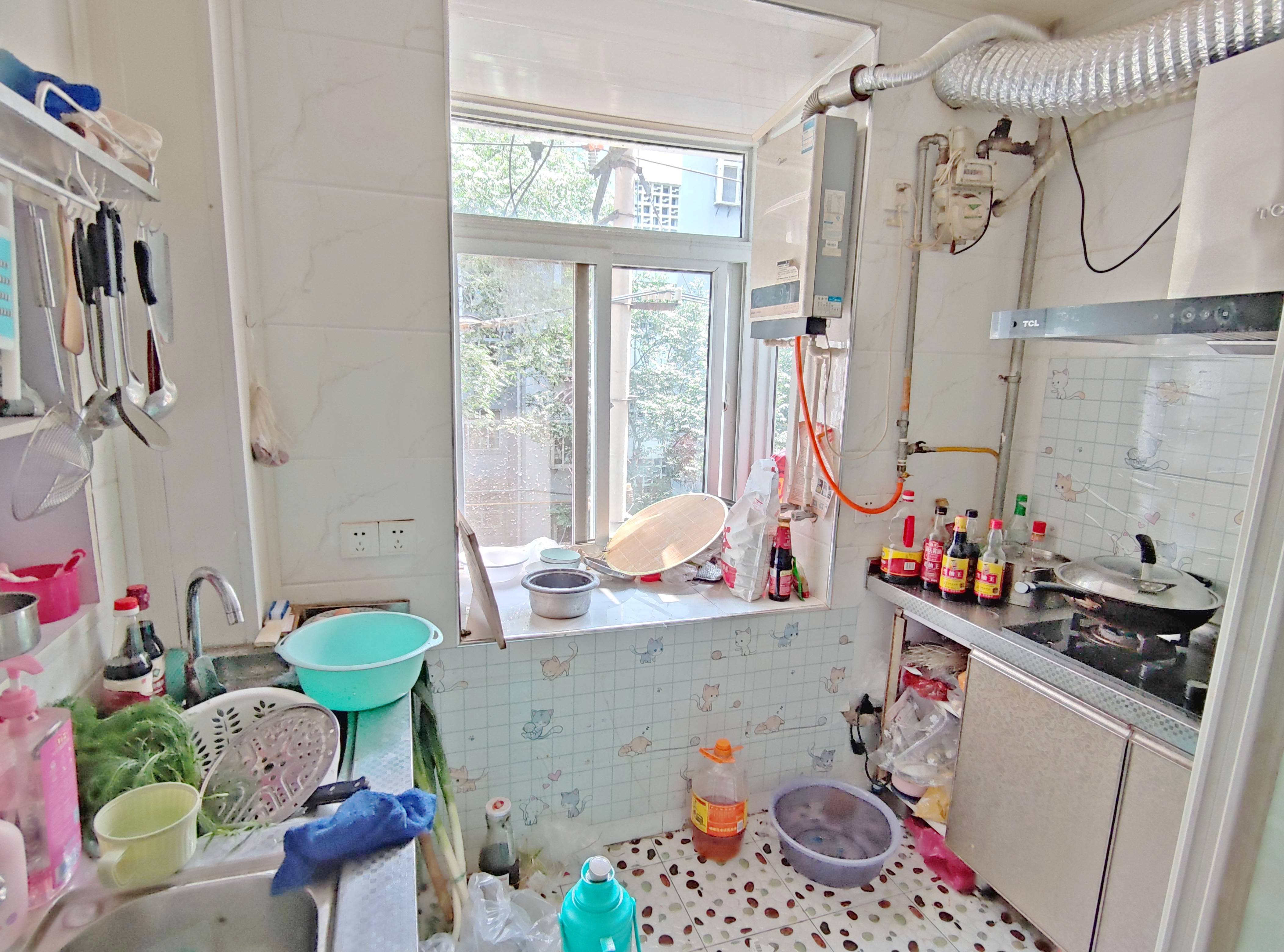 北小辛庄东街141号