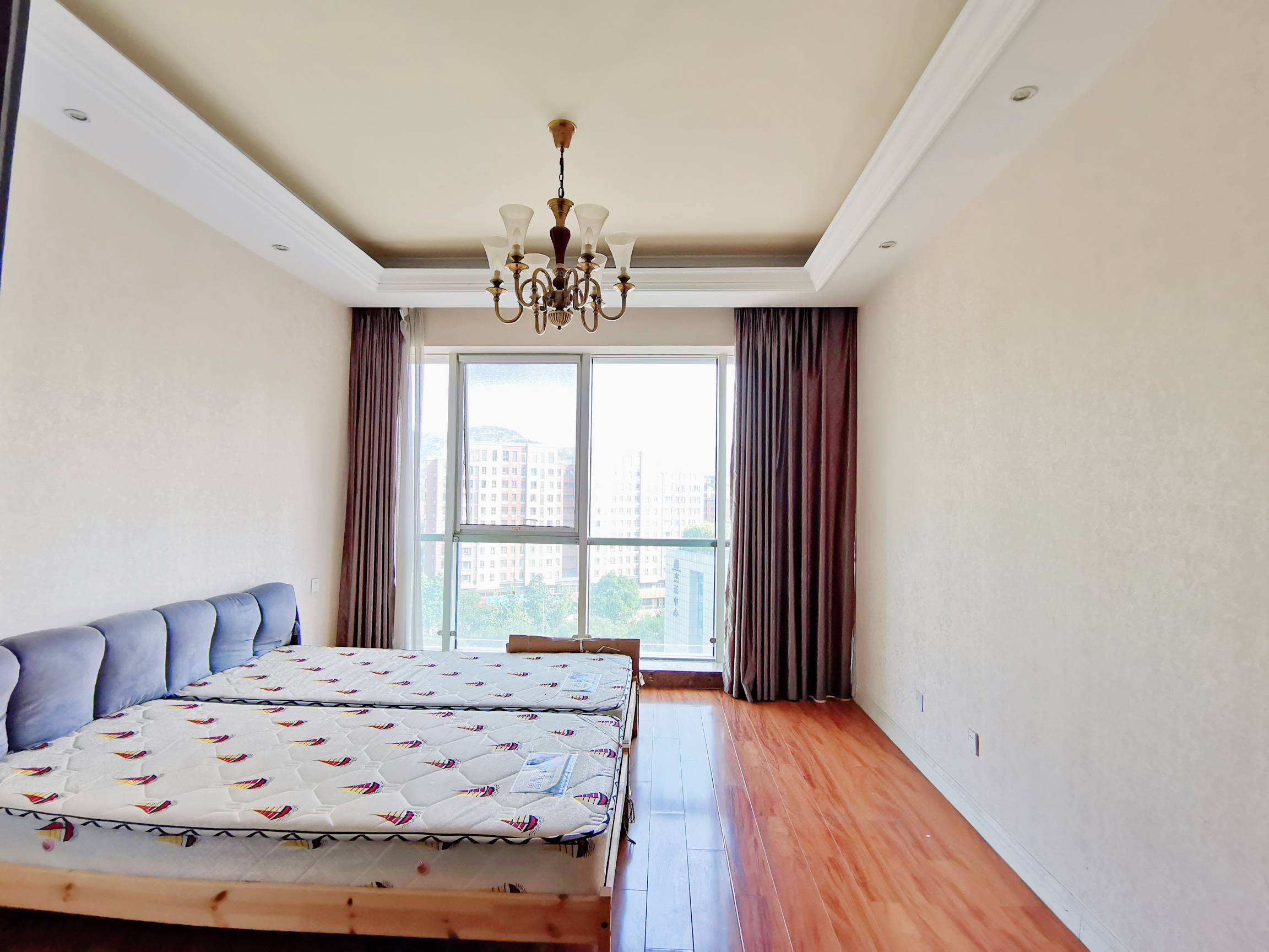  杰正山山山 南北