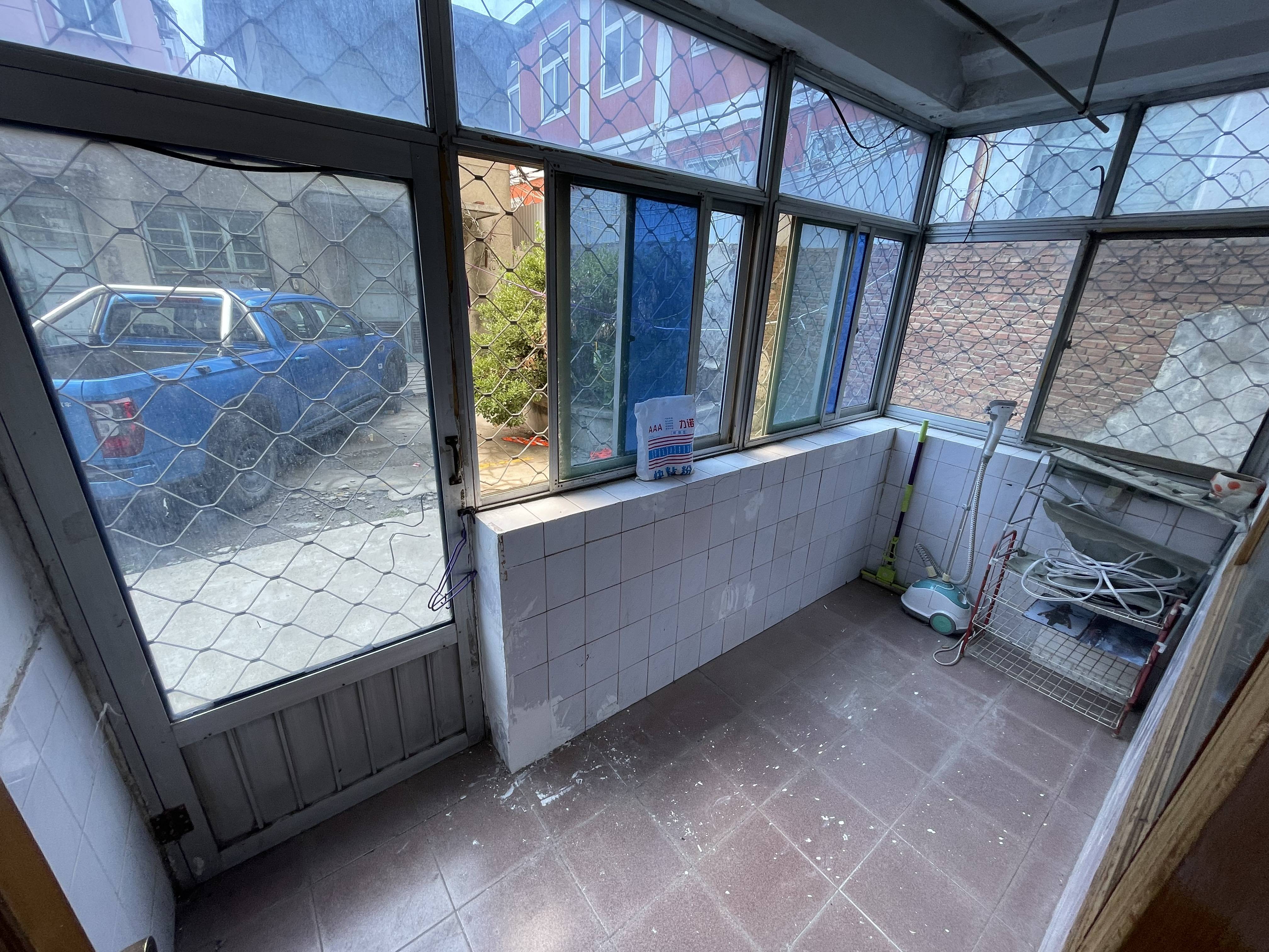 华艺美术职工宿舍