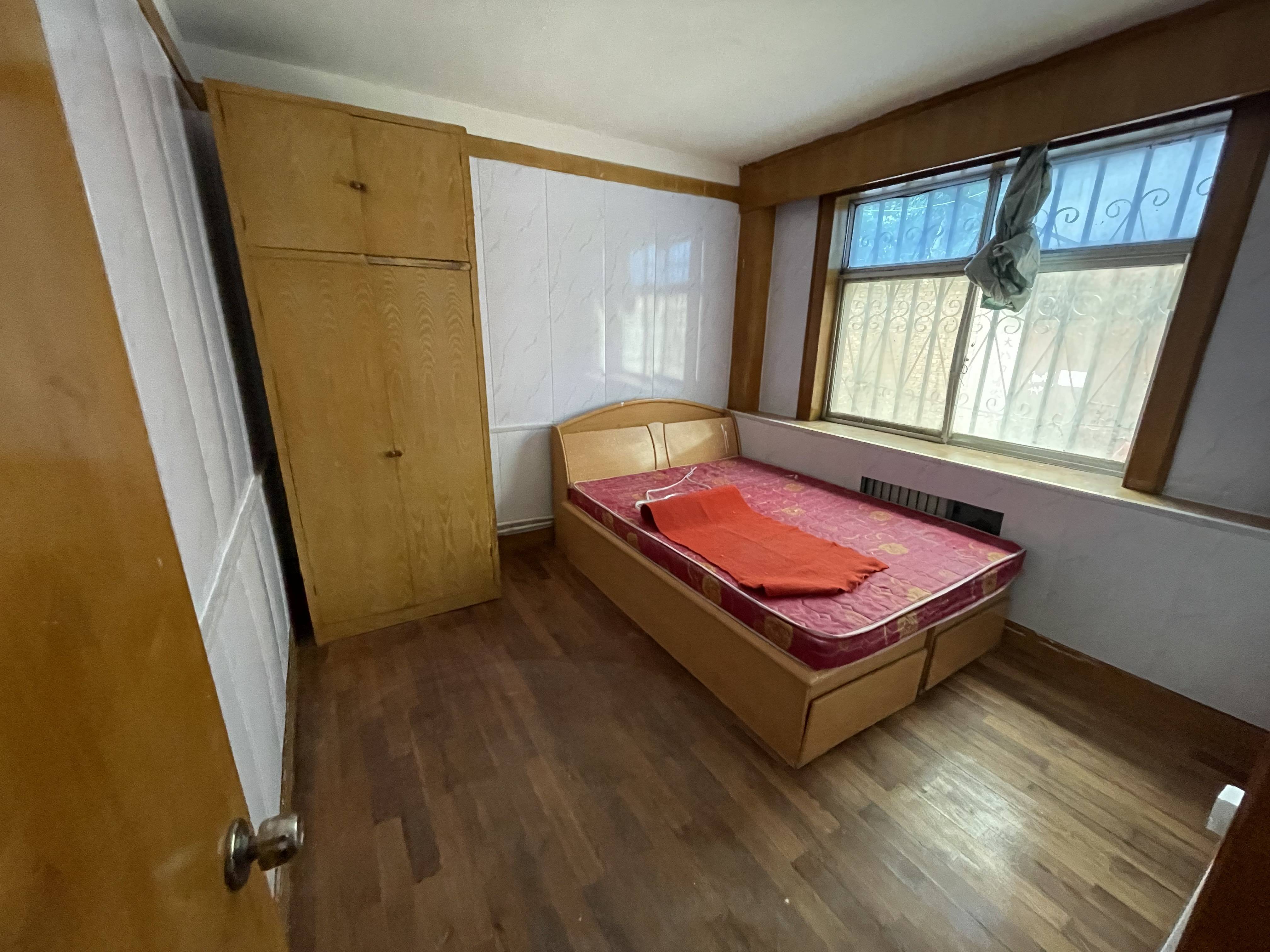 华艺美术职工宿舍