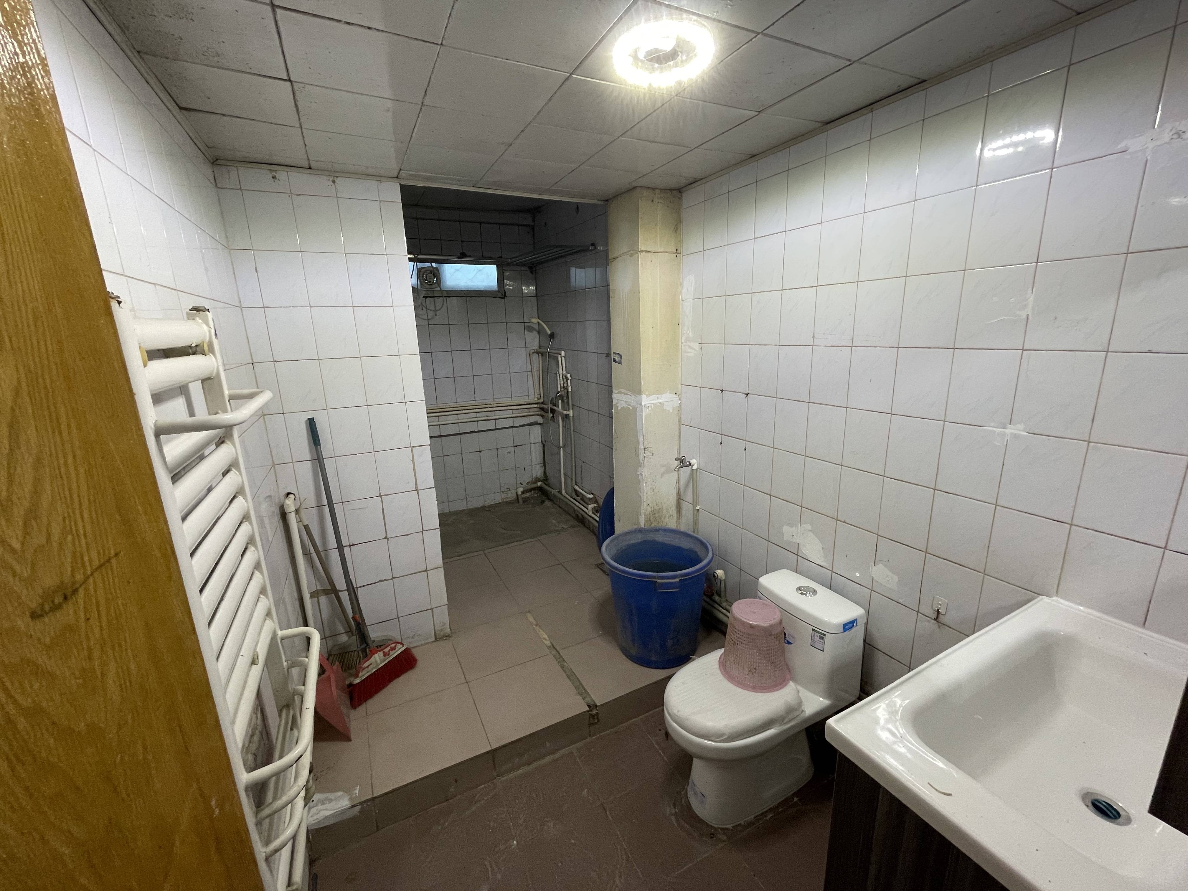 华艺美术职工宿舍