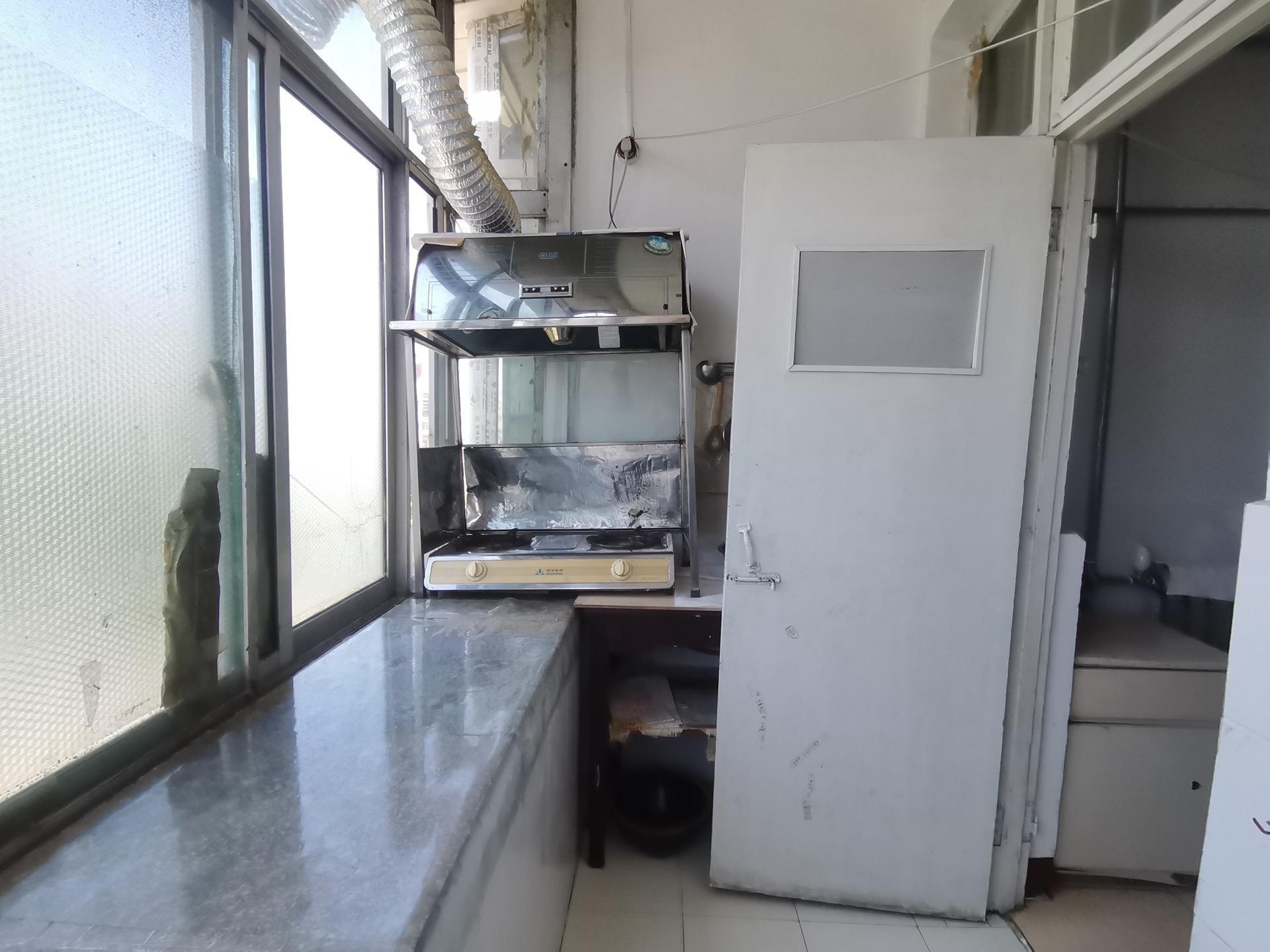 山师教工三宿舍