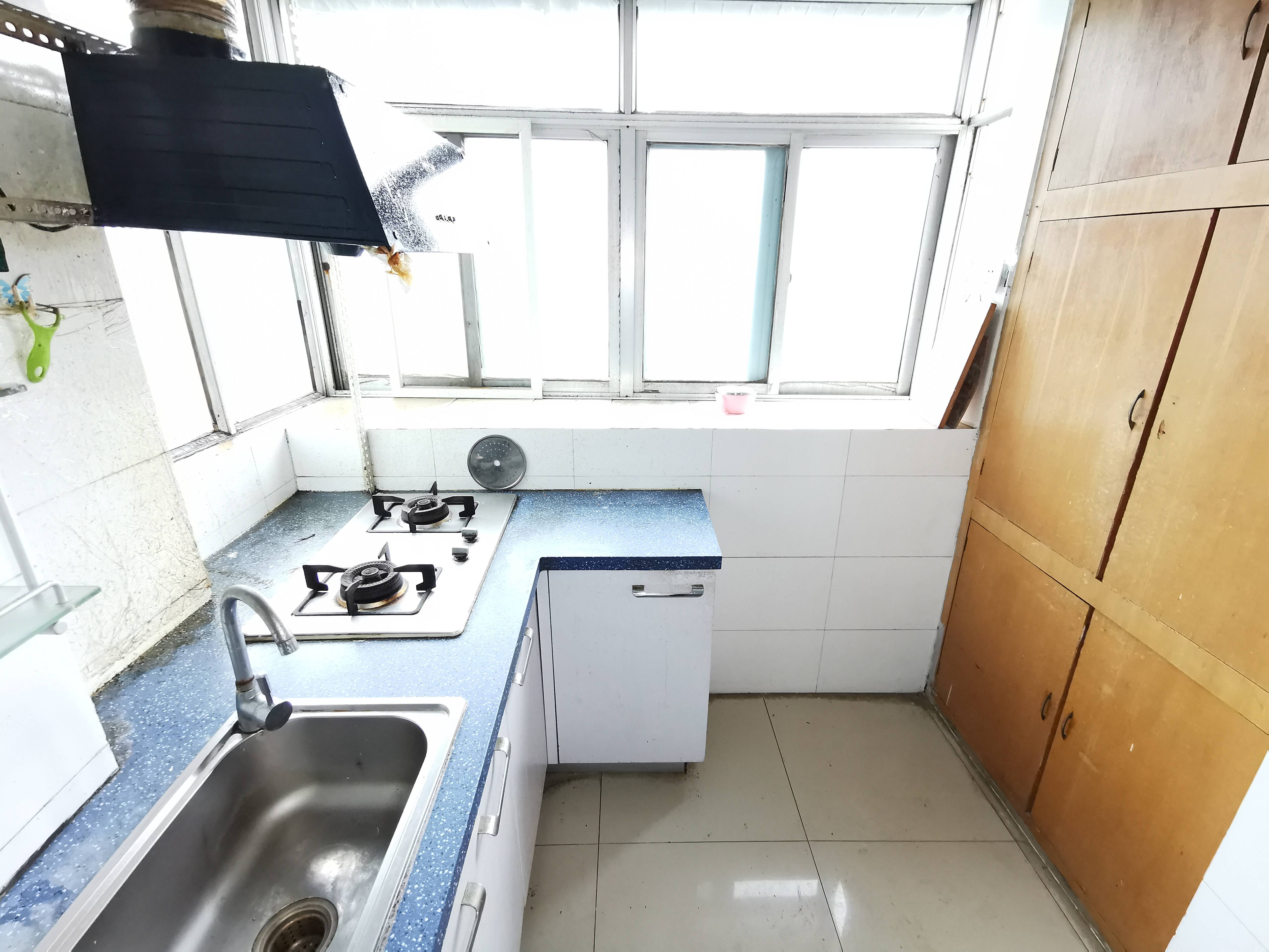 山东建筑工程学院第五宿舍