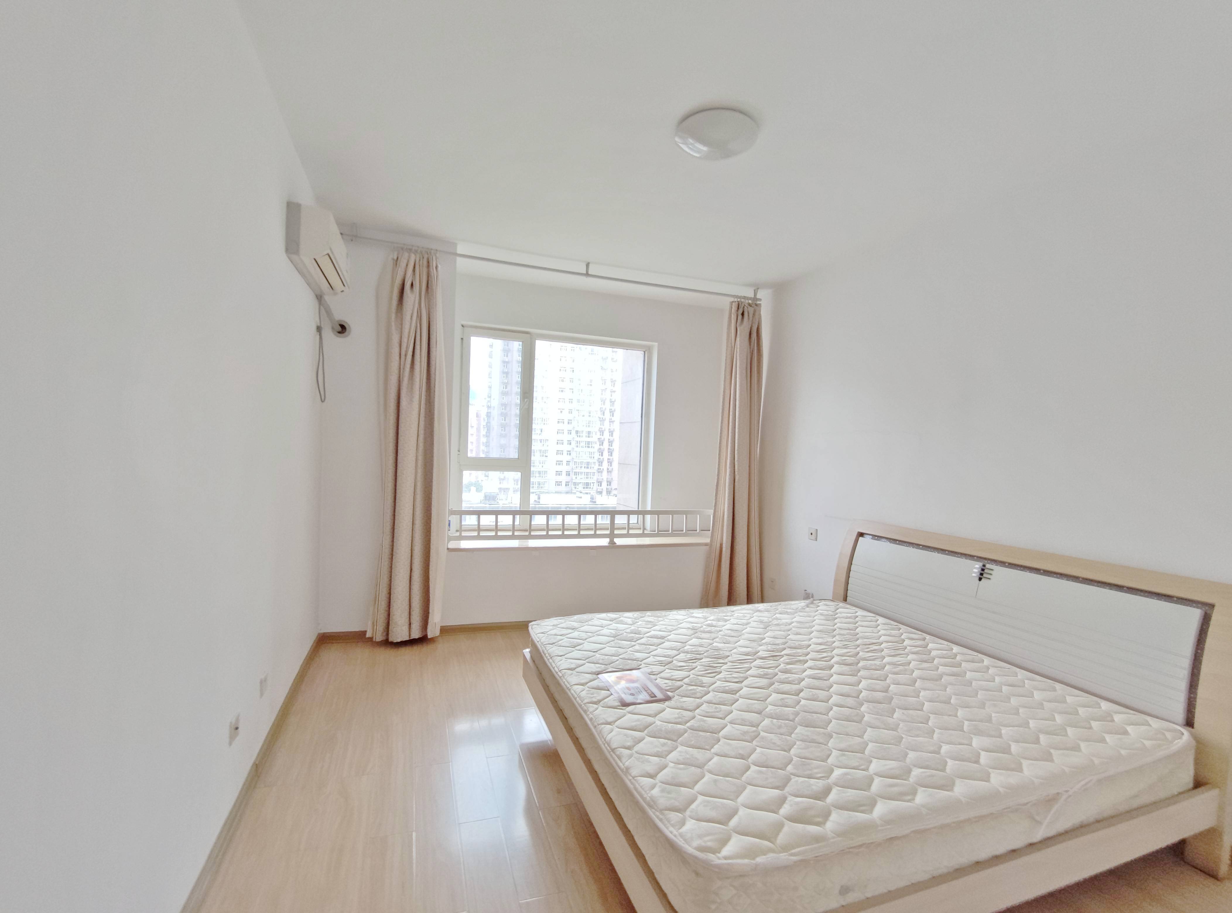 绿地新里卢浮公馆