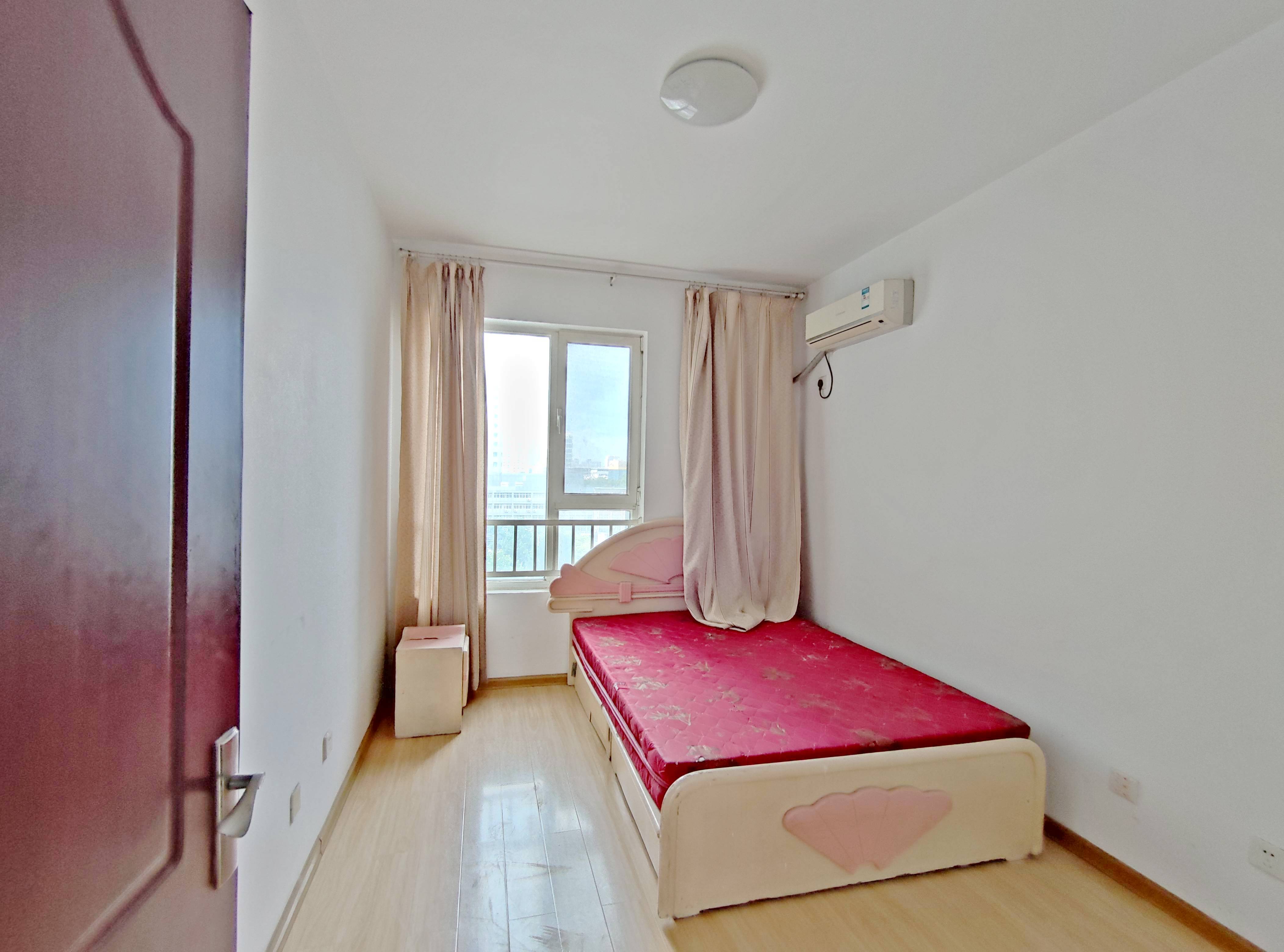 绿地新里卢浮公馆