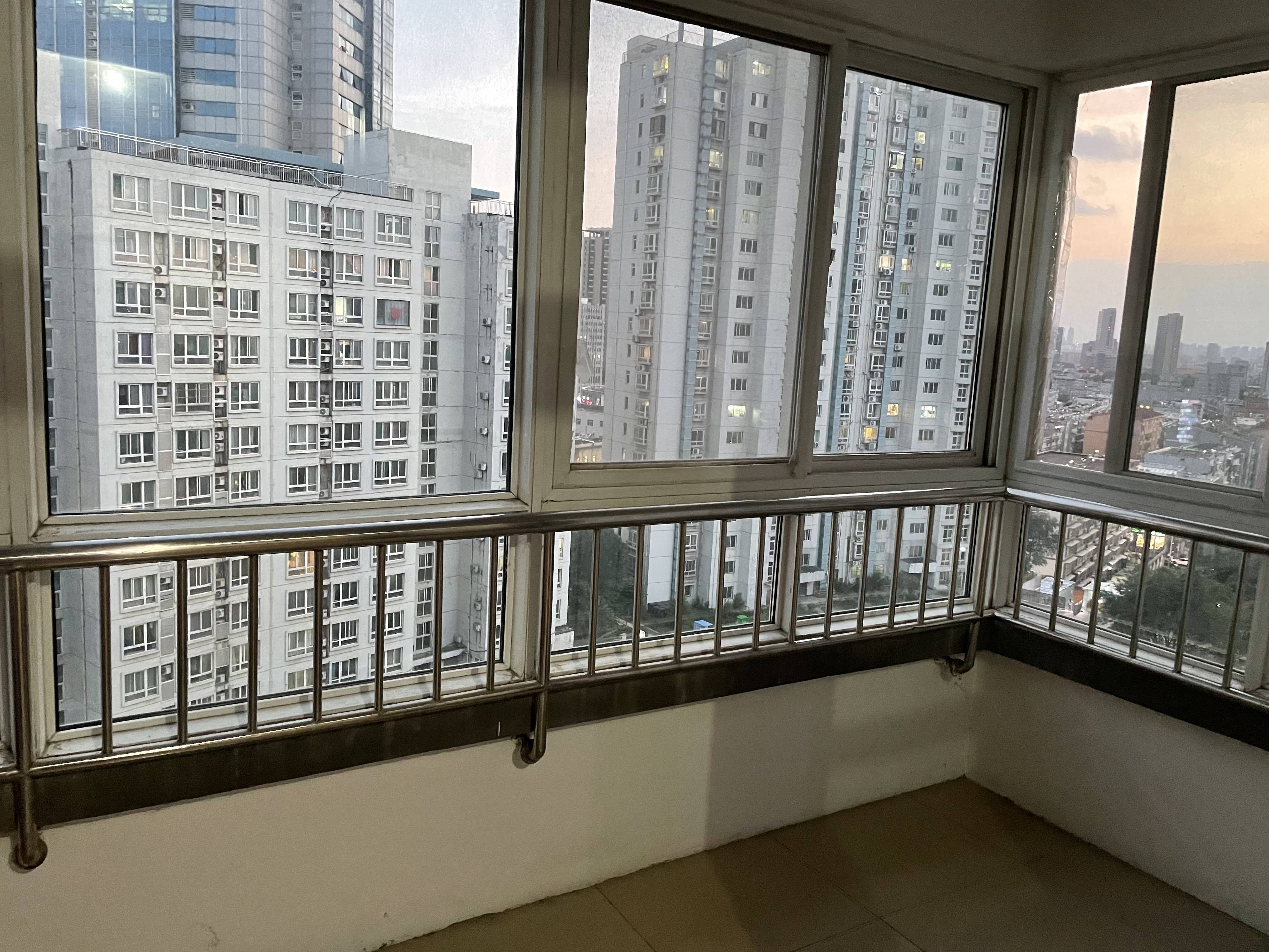 海蔚广场小区
