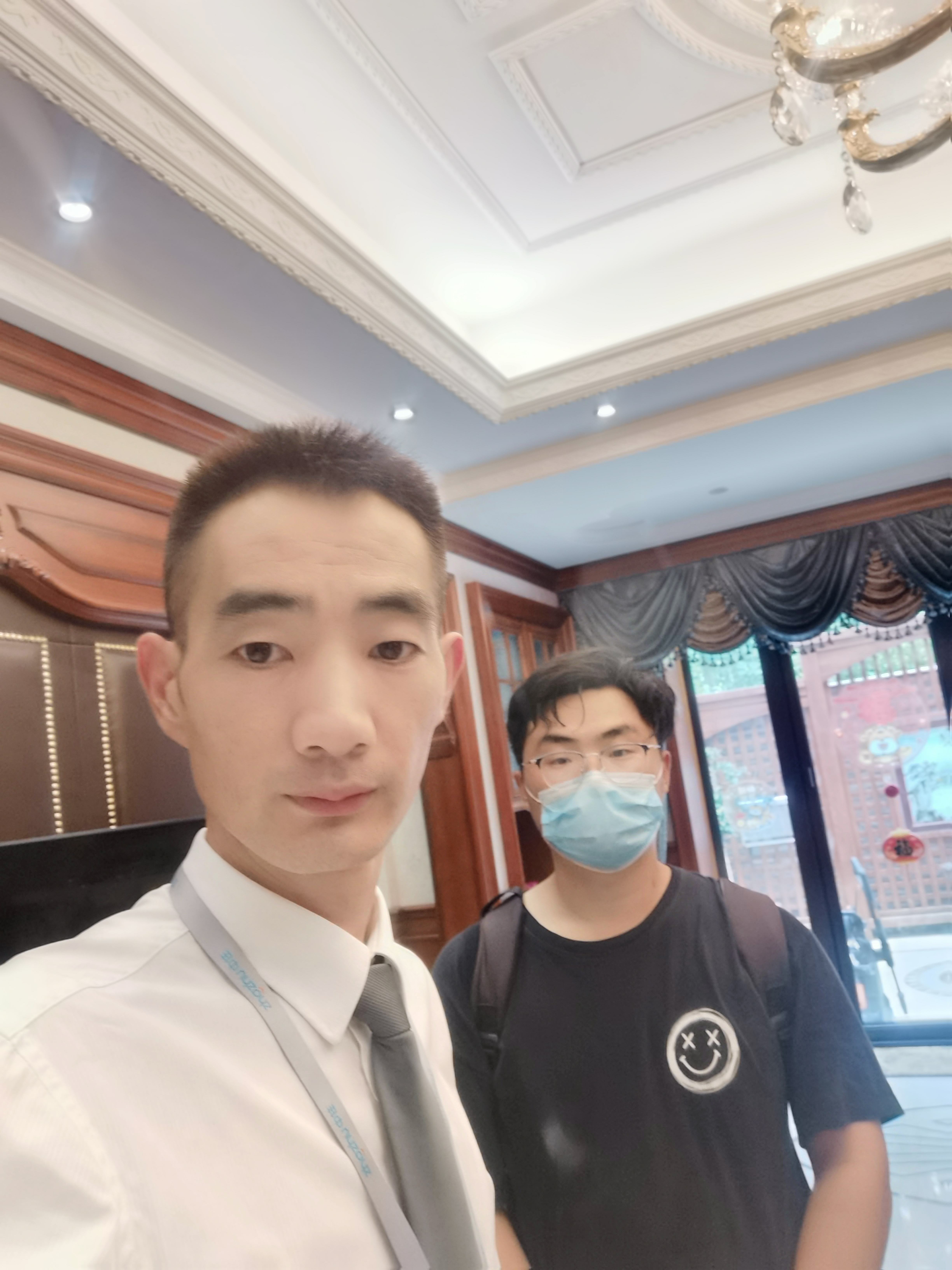  海尔绿城玫瑰园 南北