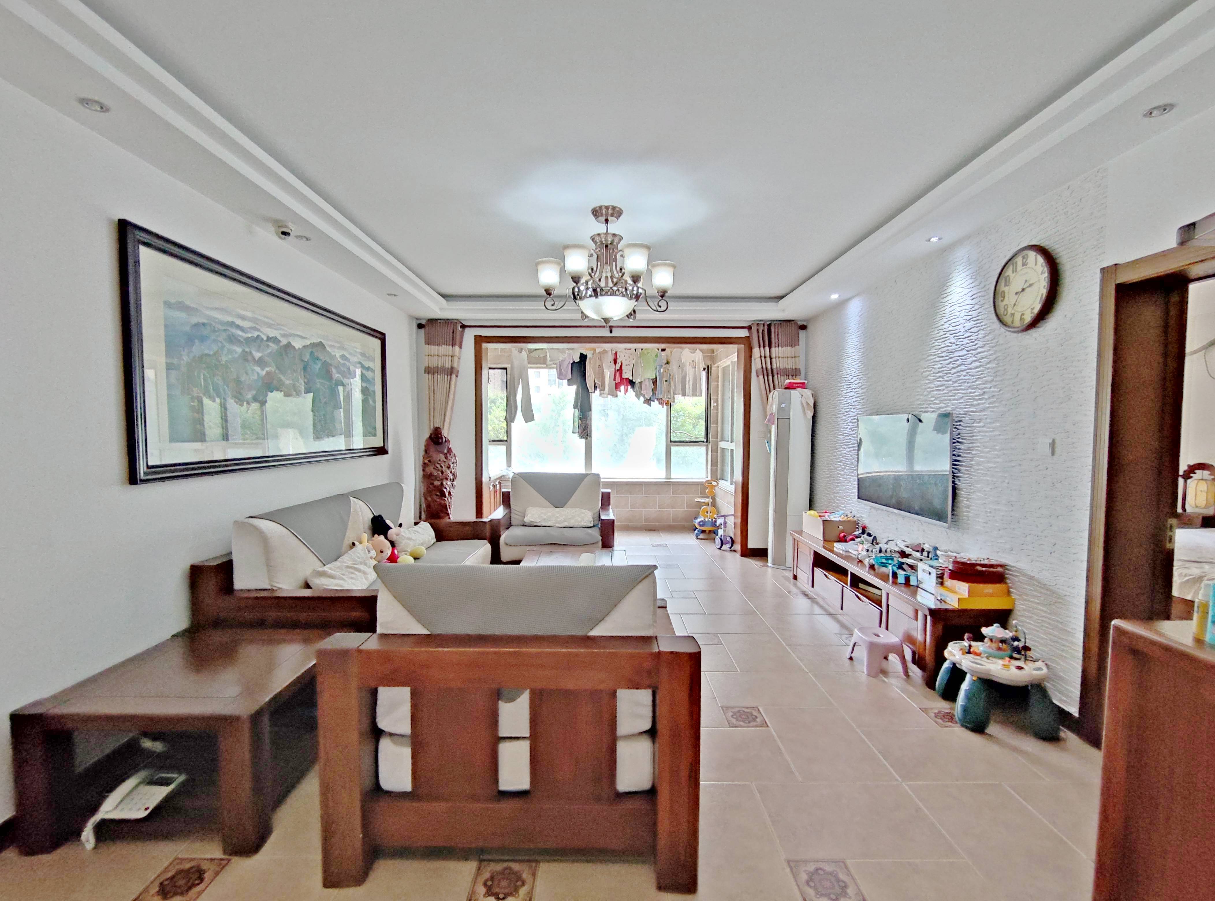 绿地新里卢浮公馆