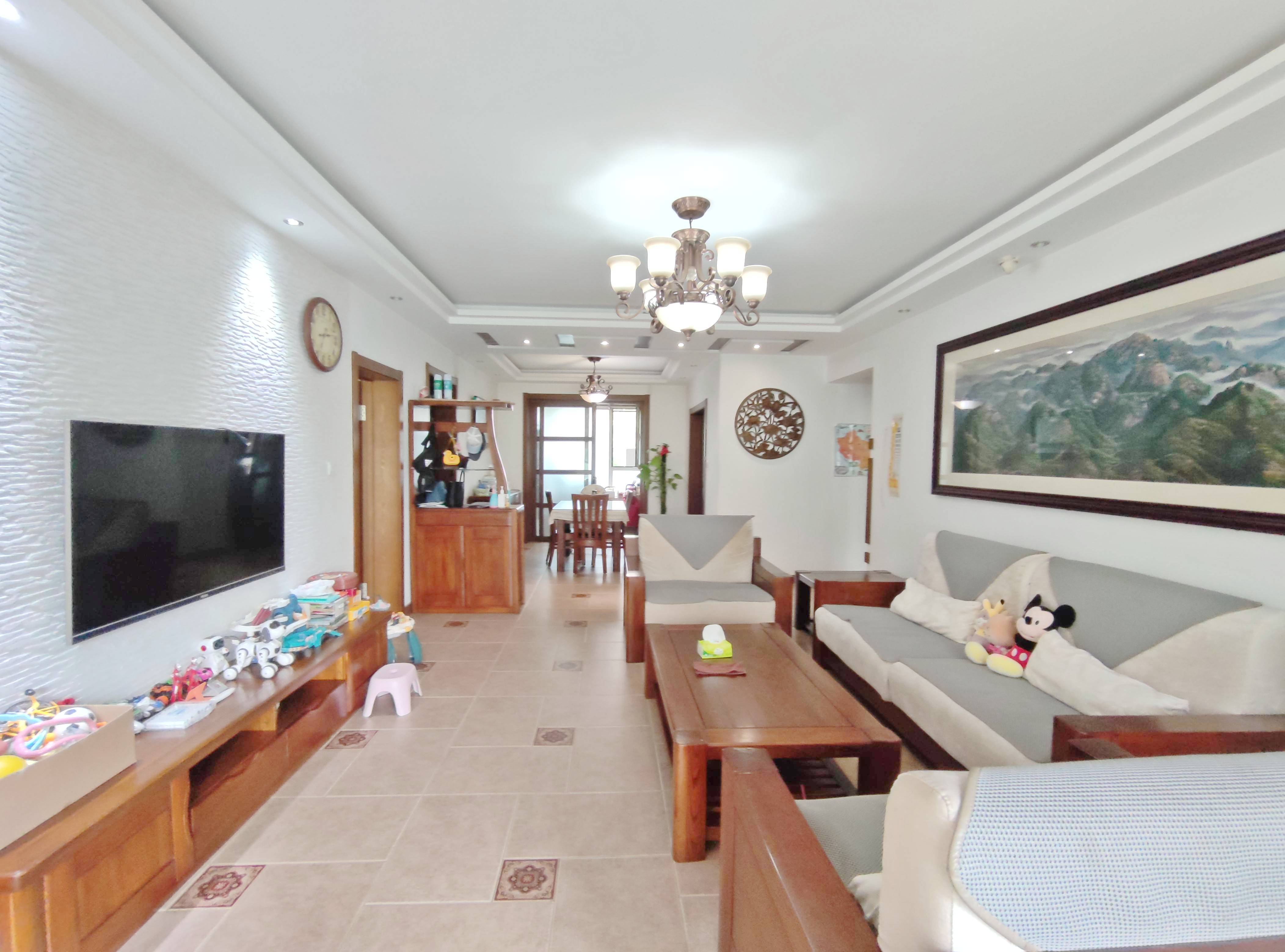 绿地新里卢浮公馆