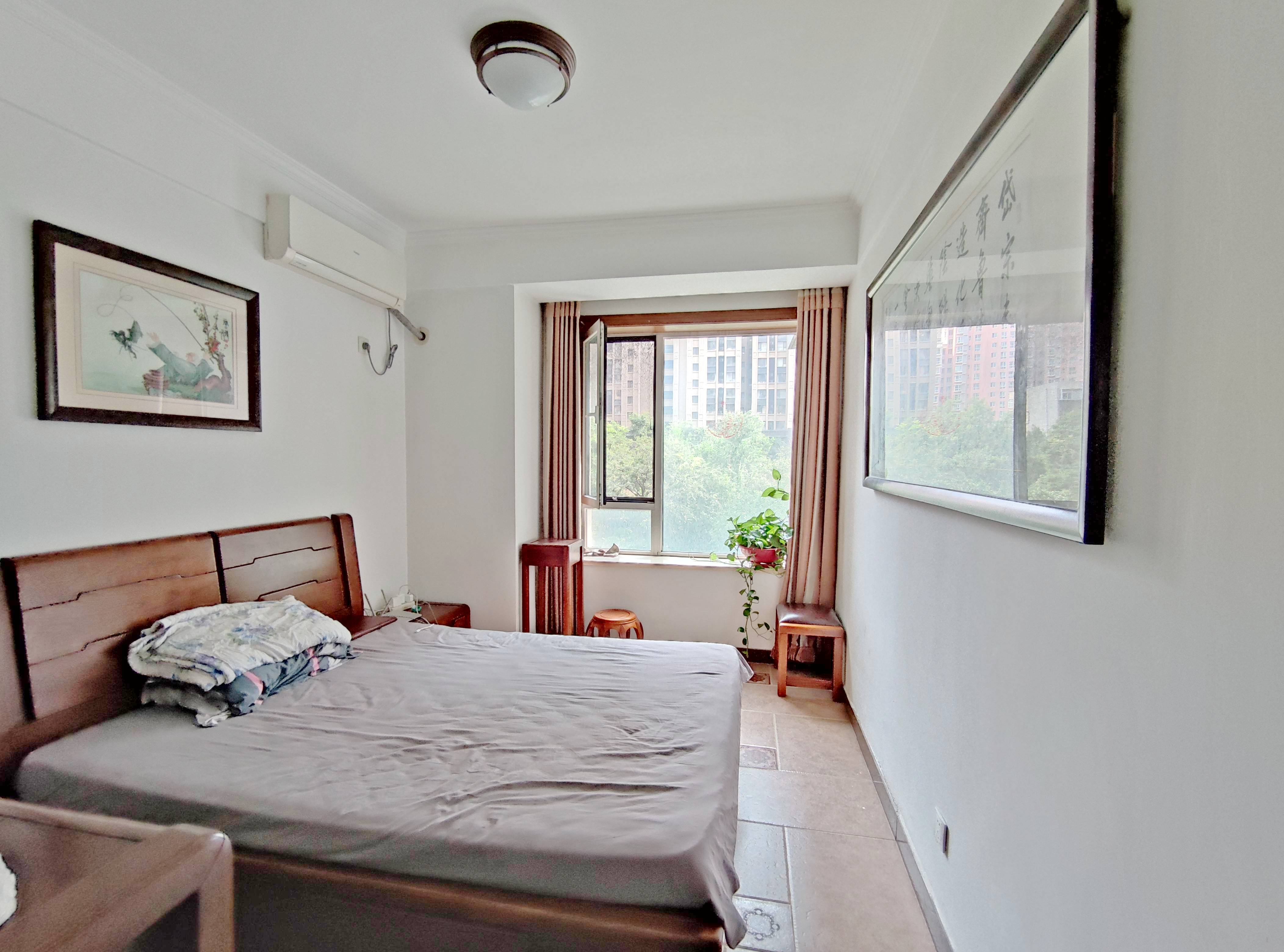 绿地新里卢浮公馆