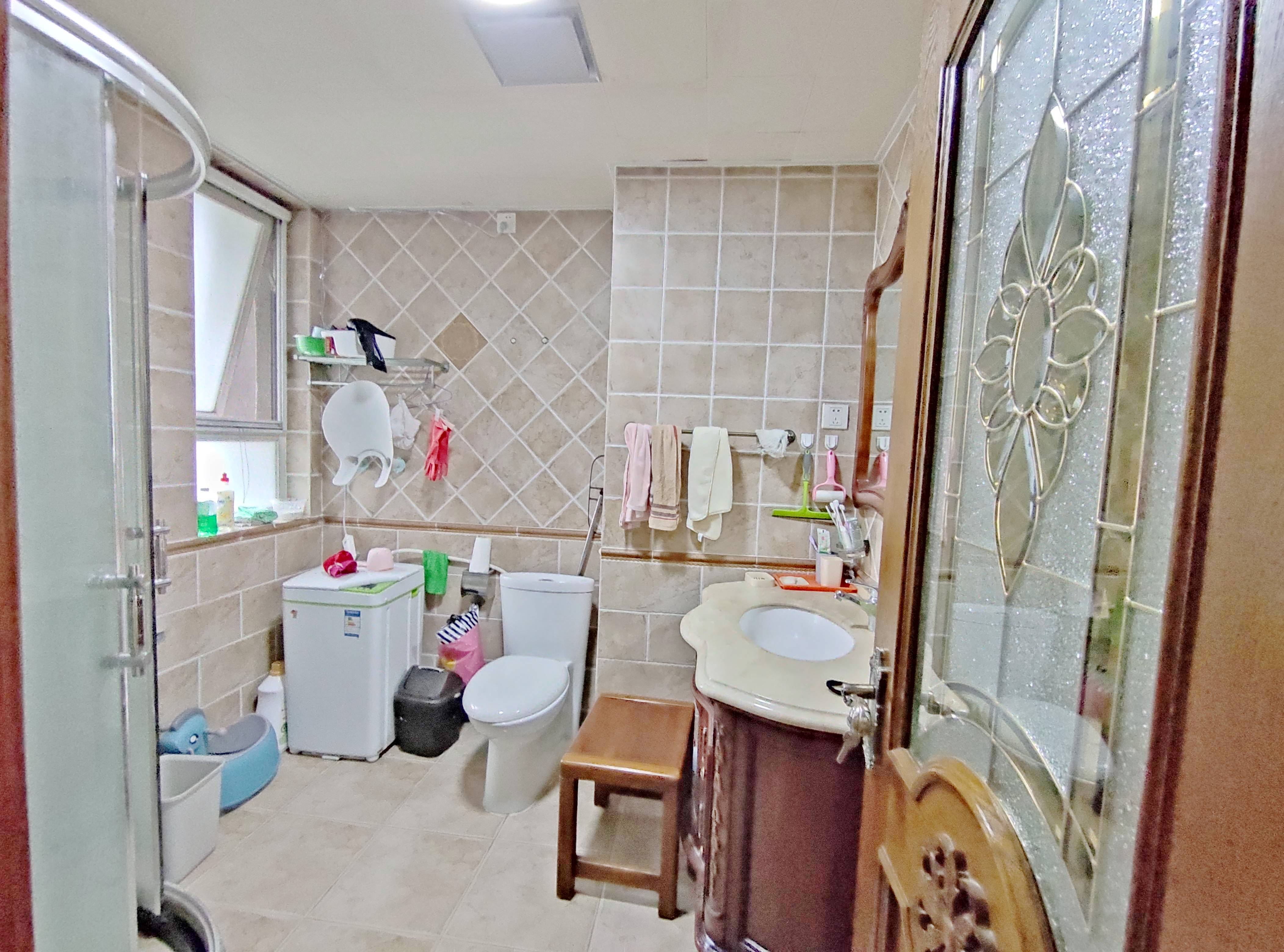 绿地新里卢浮公馆