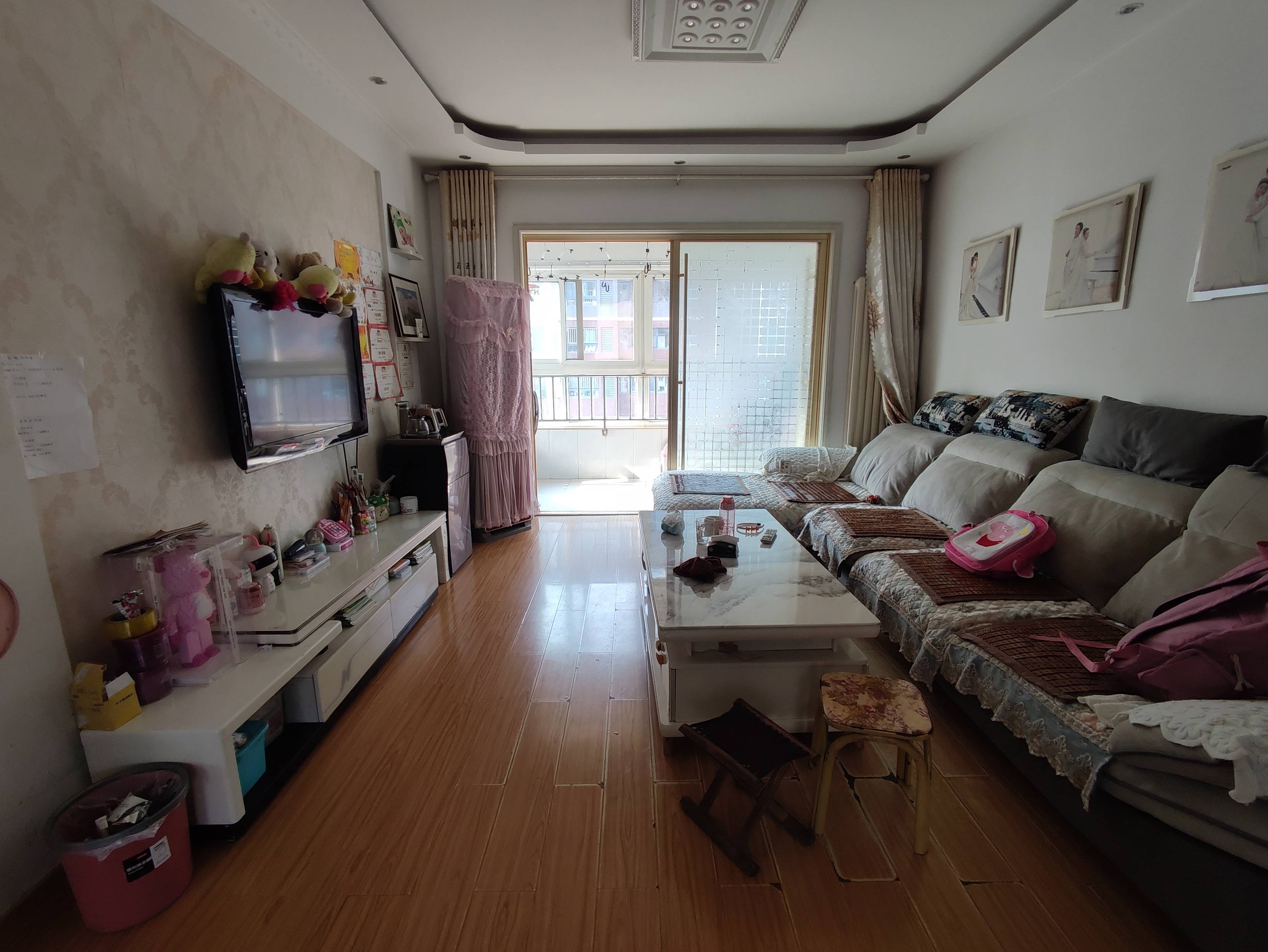  重汽翡翠东郡 南北