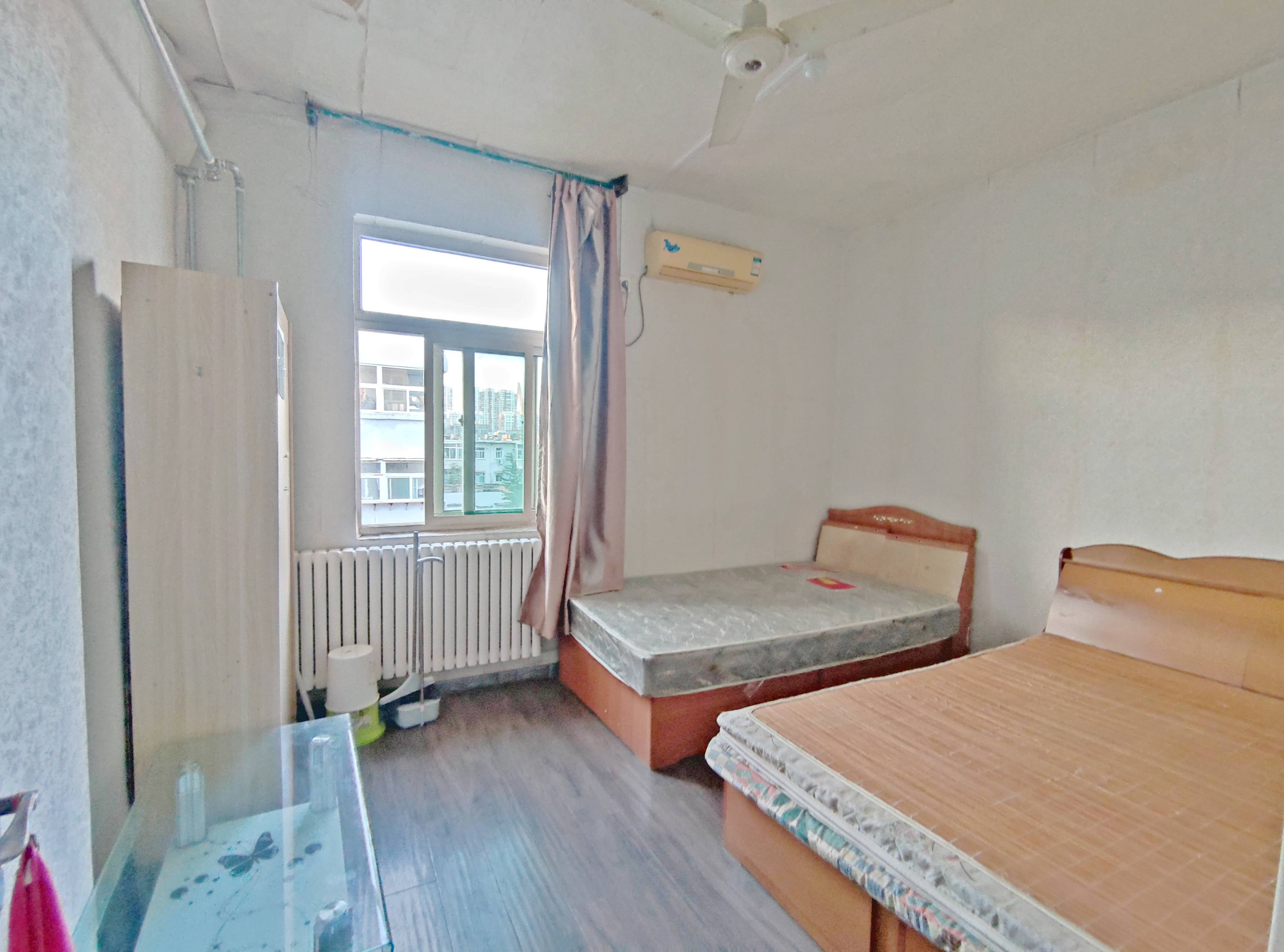  经四纬八单位宿舍 南北