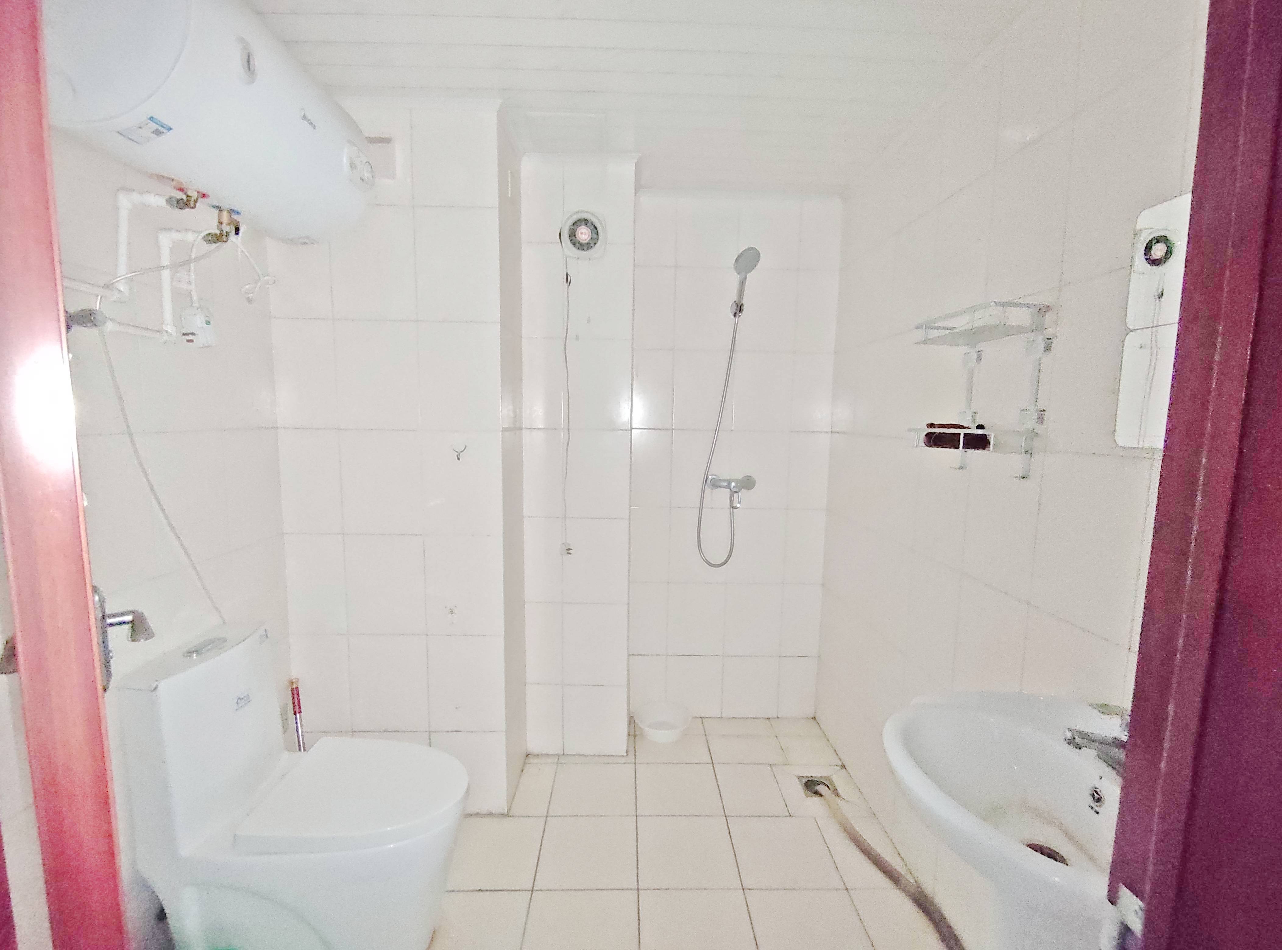 绿地泉景雅园商务大厦