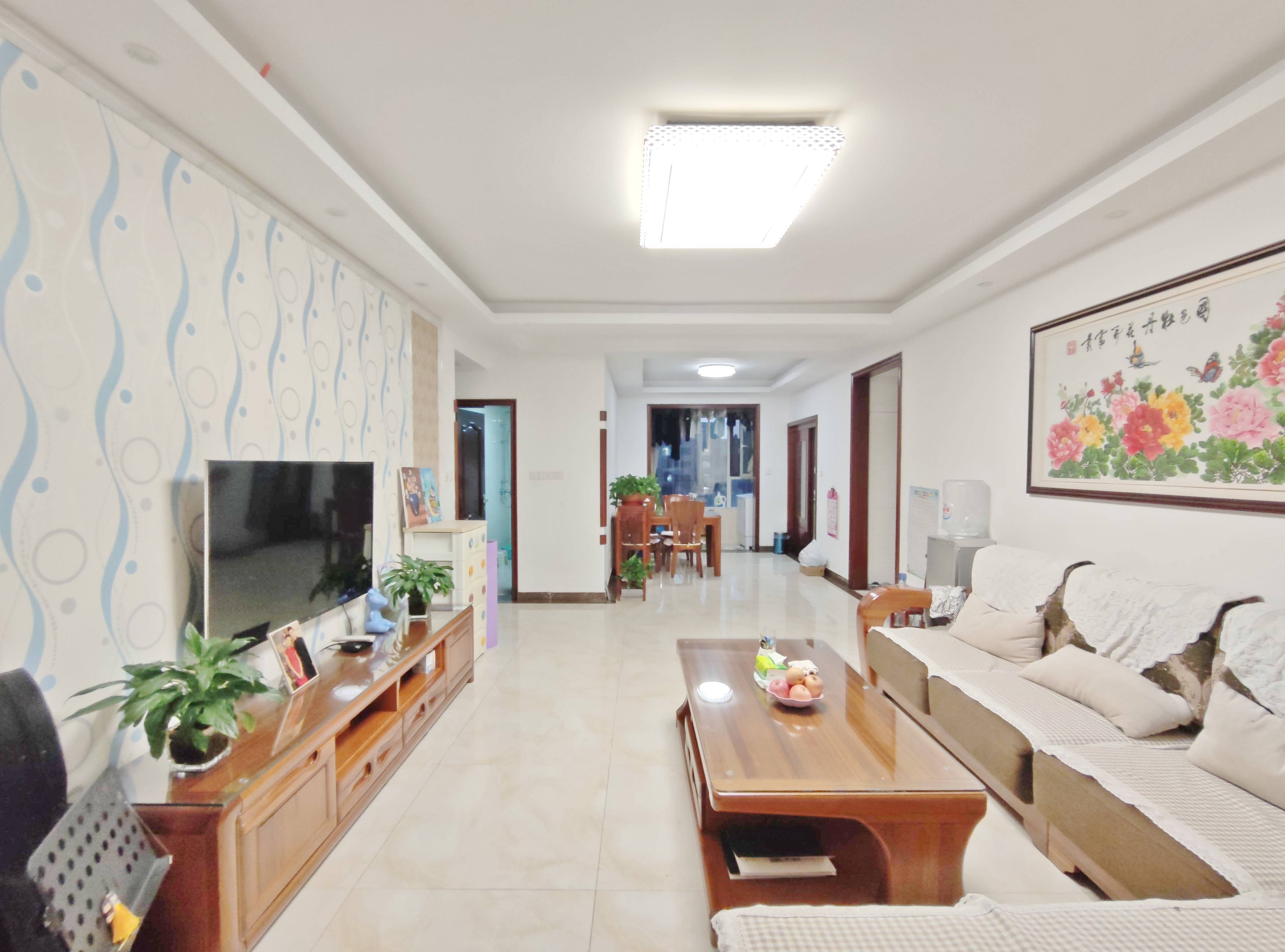  绿地新里卢浮公馆 南北