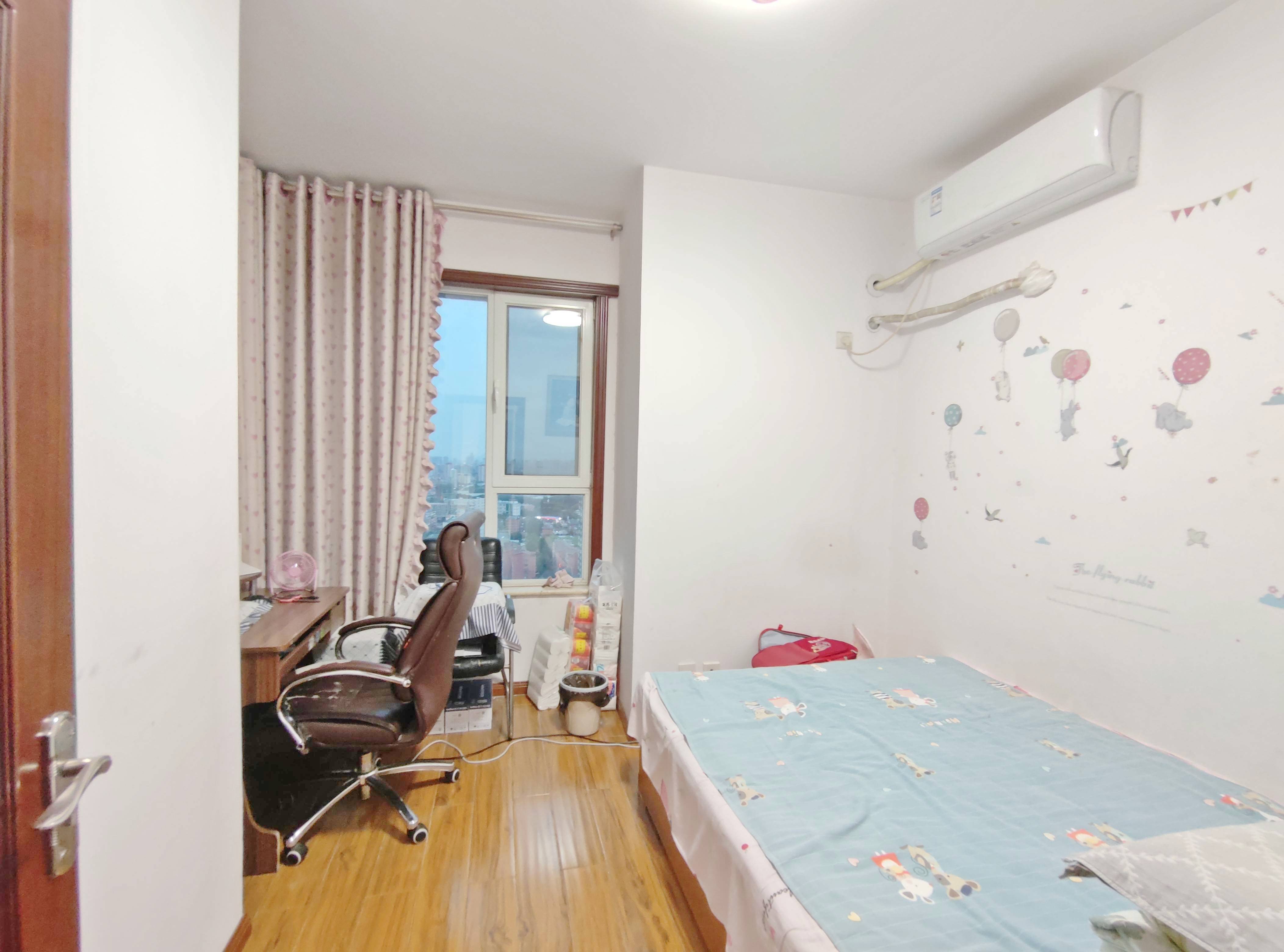 绿地新里卢浮公馆