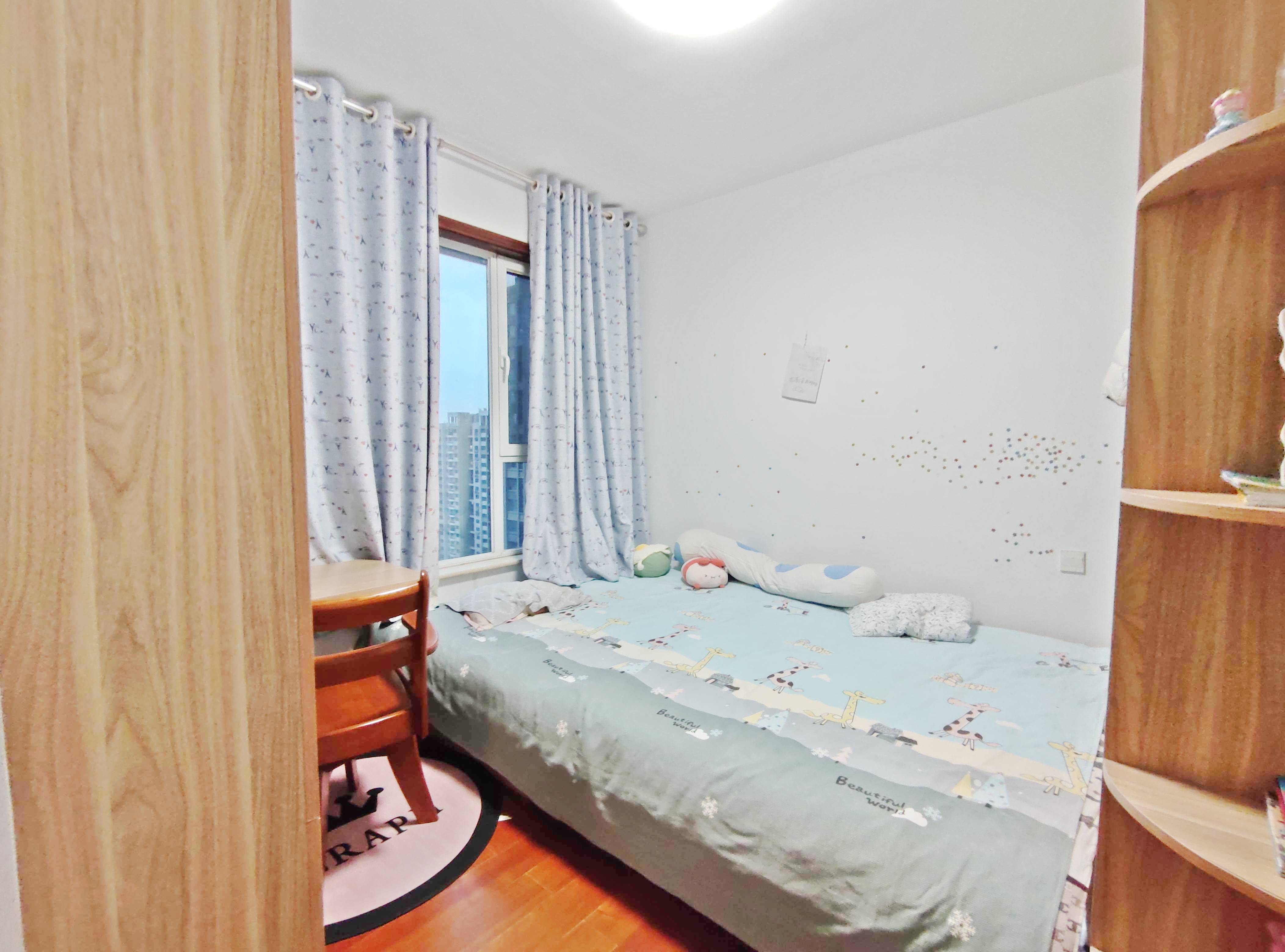 绿地新里卢浮公馆