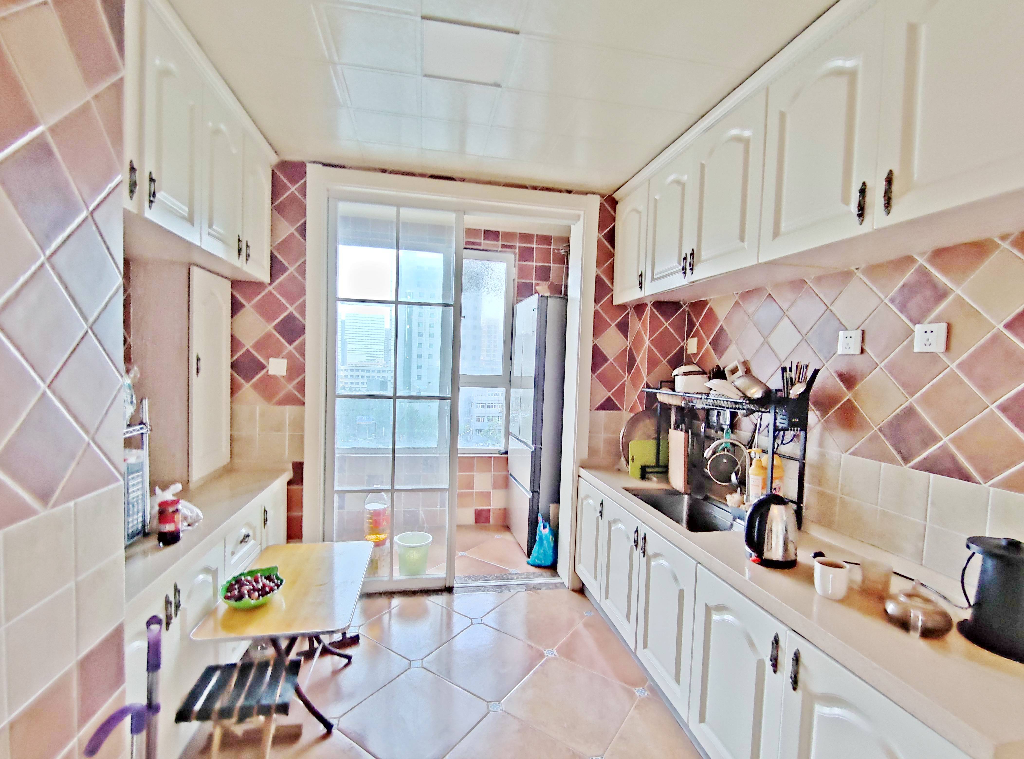 绿地新里卢浮公馆