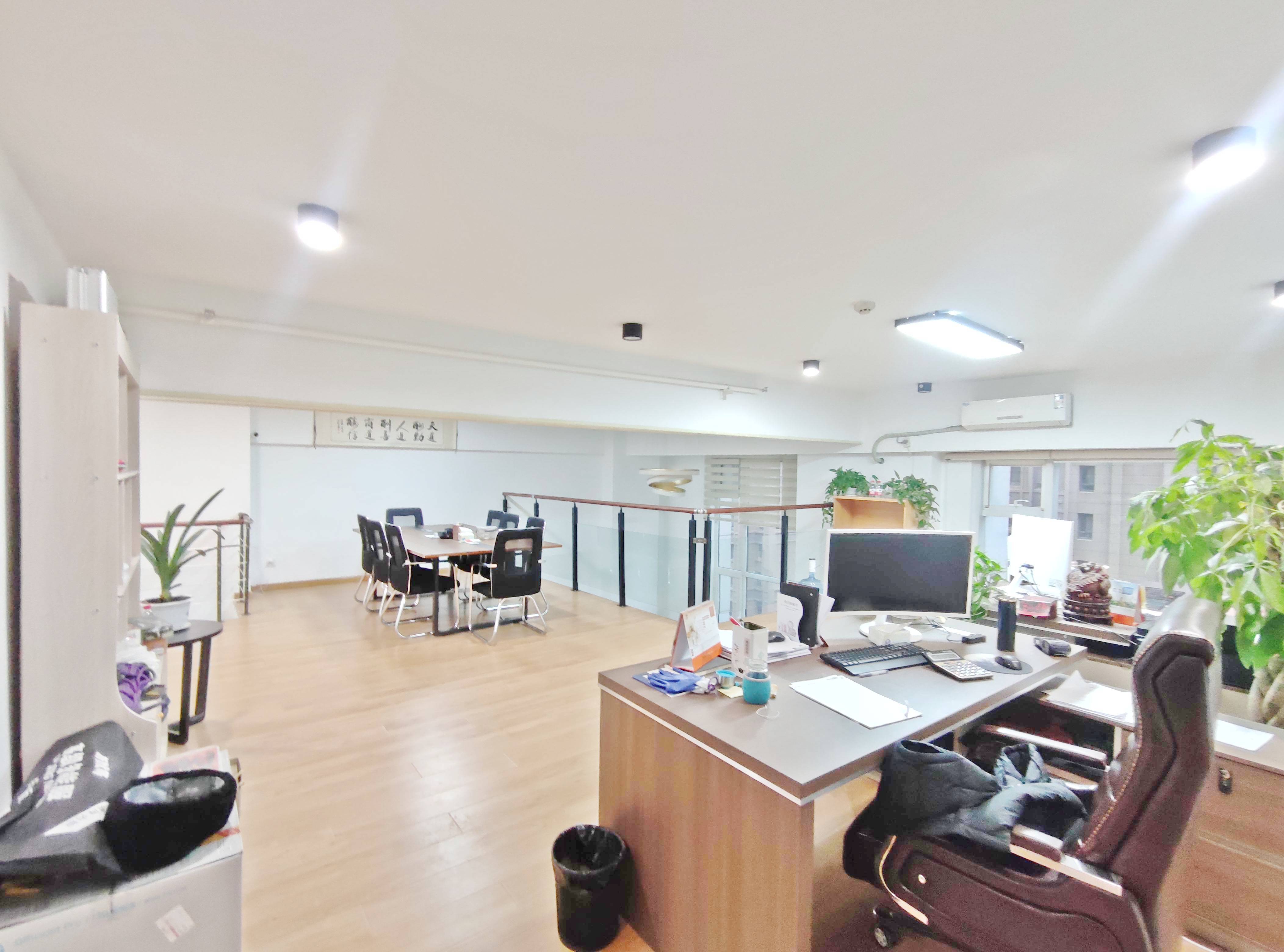 绿地泉景雅园商务大厦