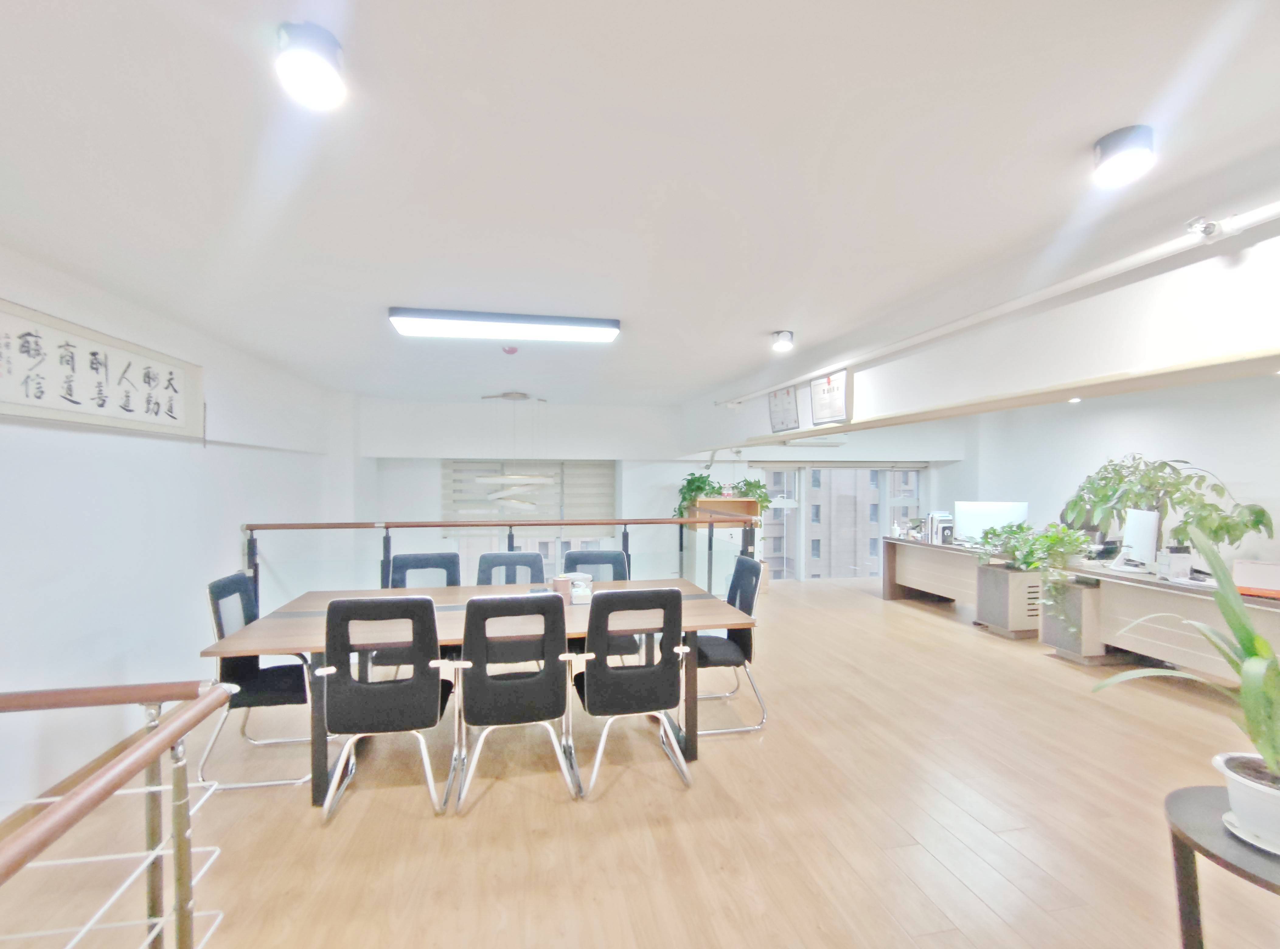 绿地泉景雅园商务大厦