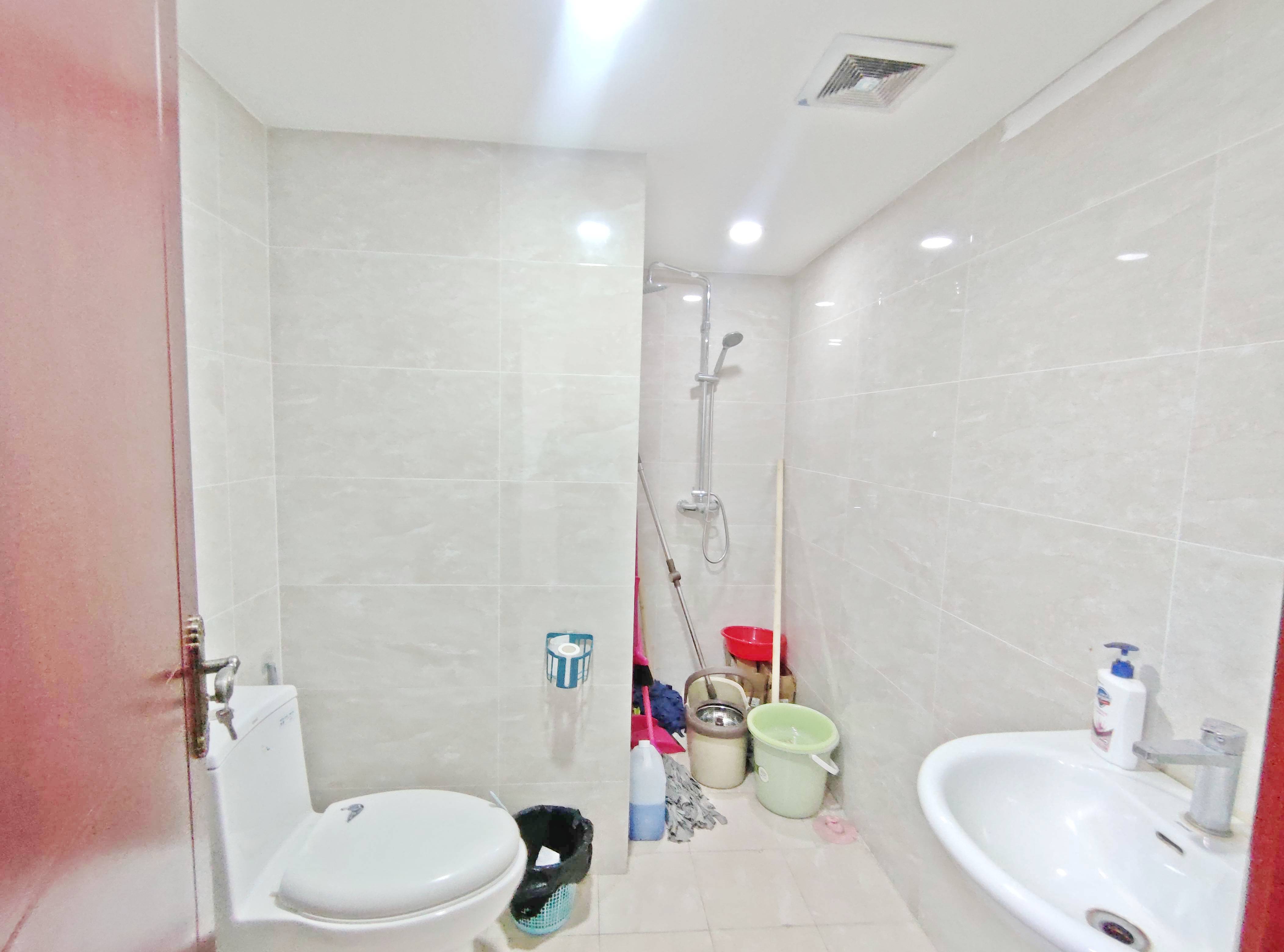 绿地泉景雅园商务大厦