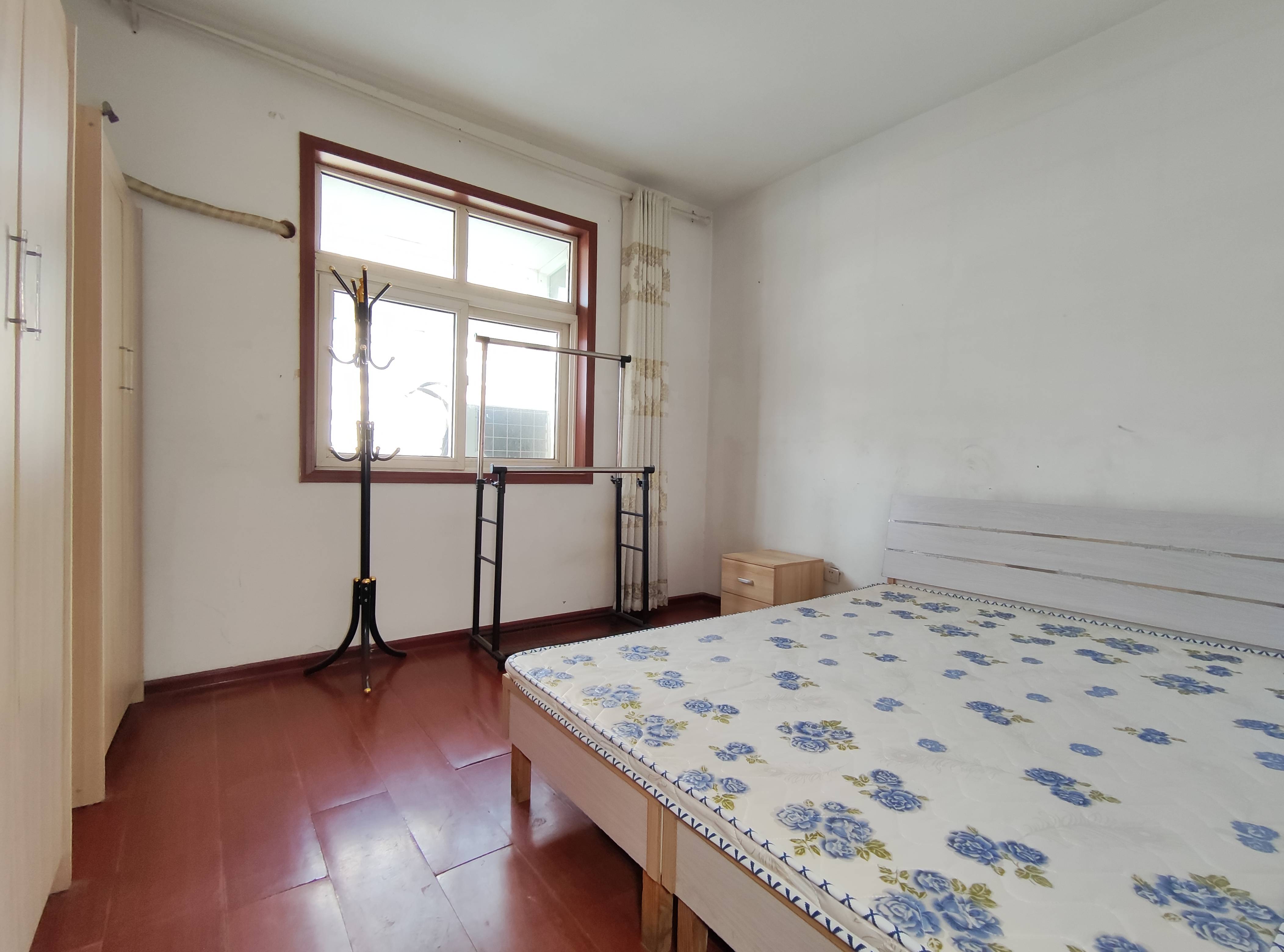 南券门巷小区(趵突泉南路16号)