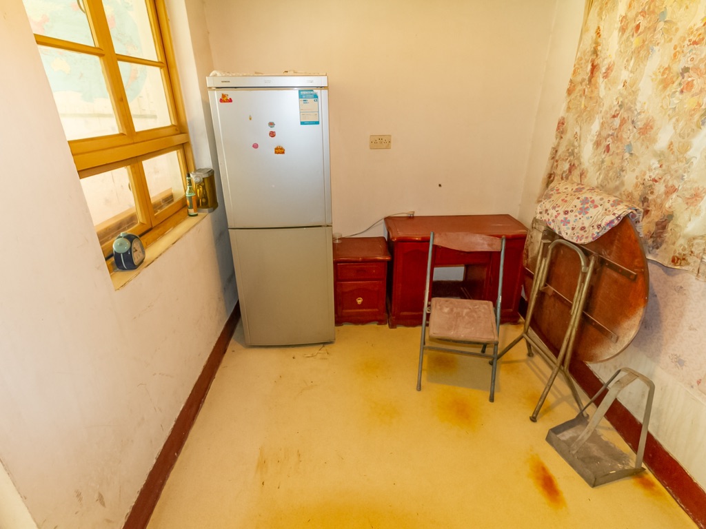  经二纬六单位宿舍 南北