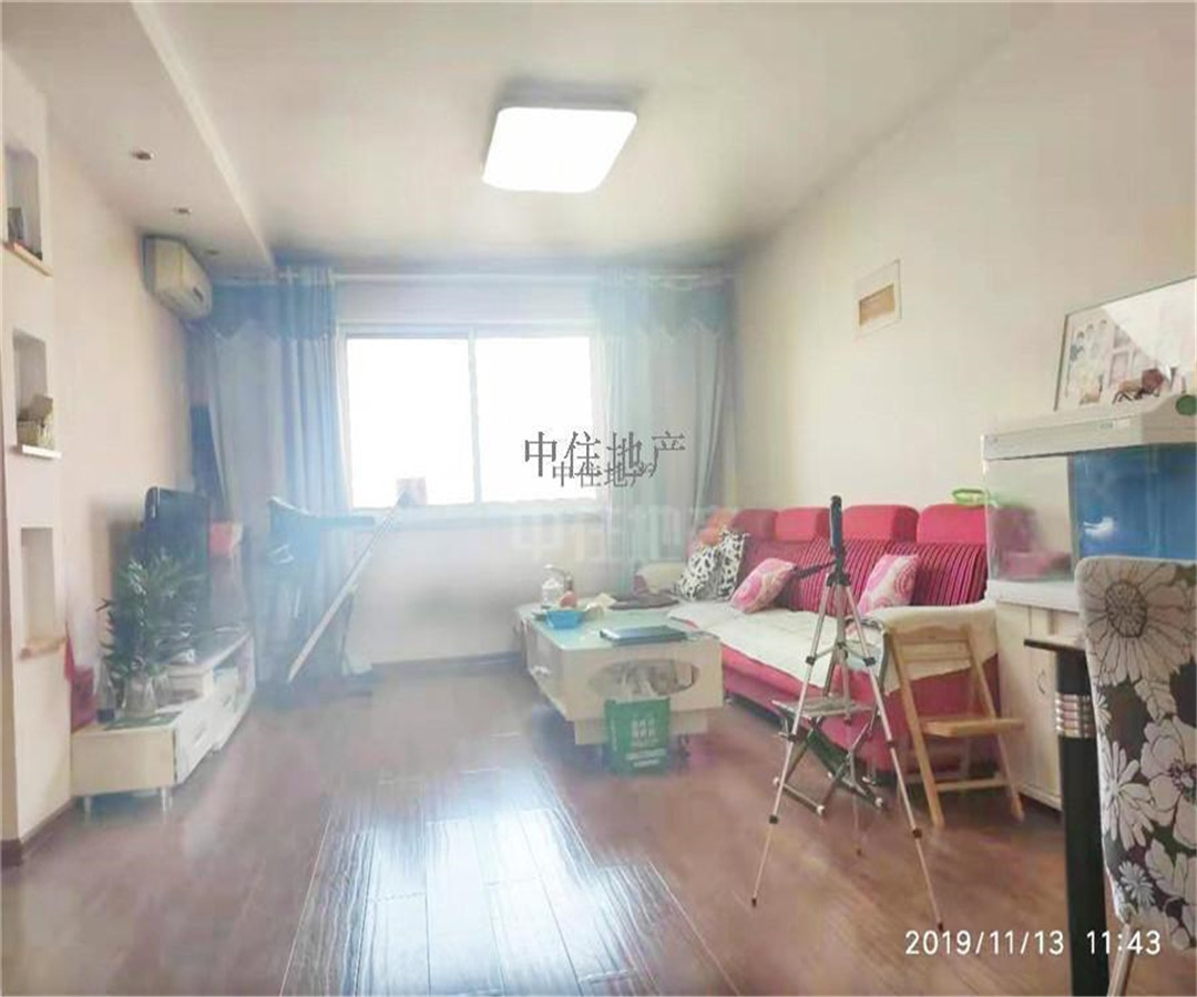  精装两室  拎包入住  采光好