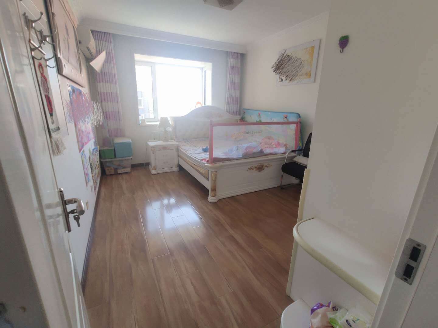 鲍德现代逸城