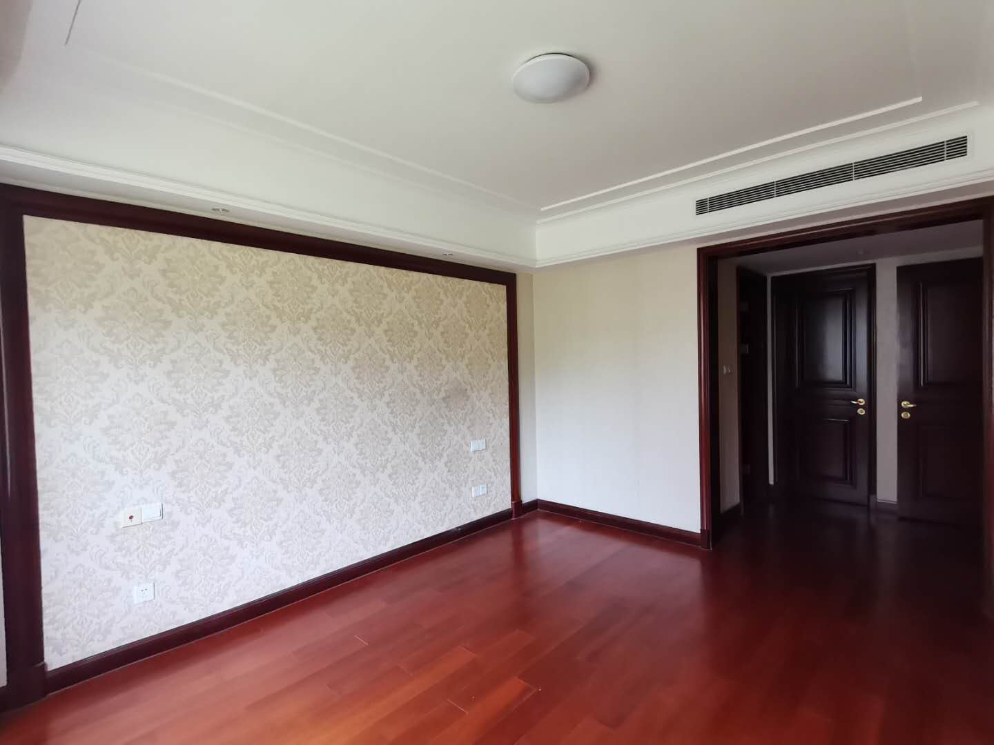 海尔绿城全运村锦兰园