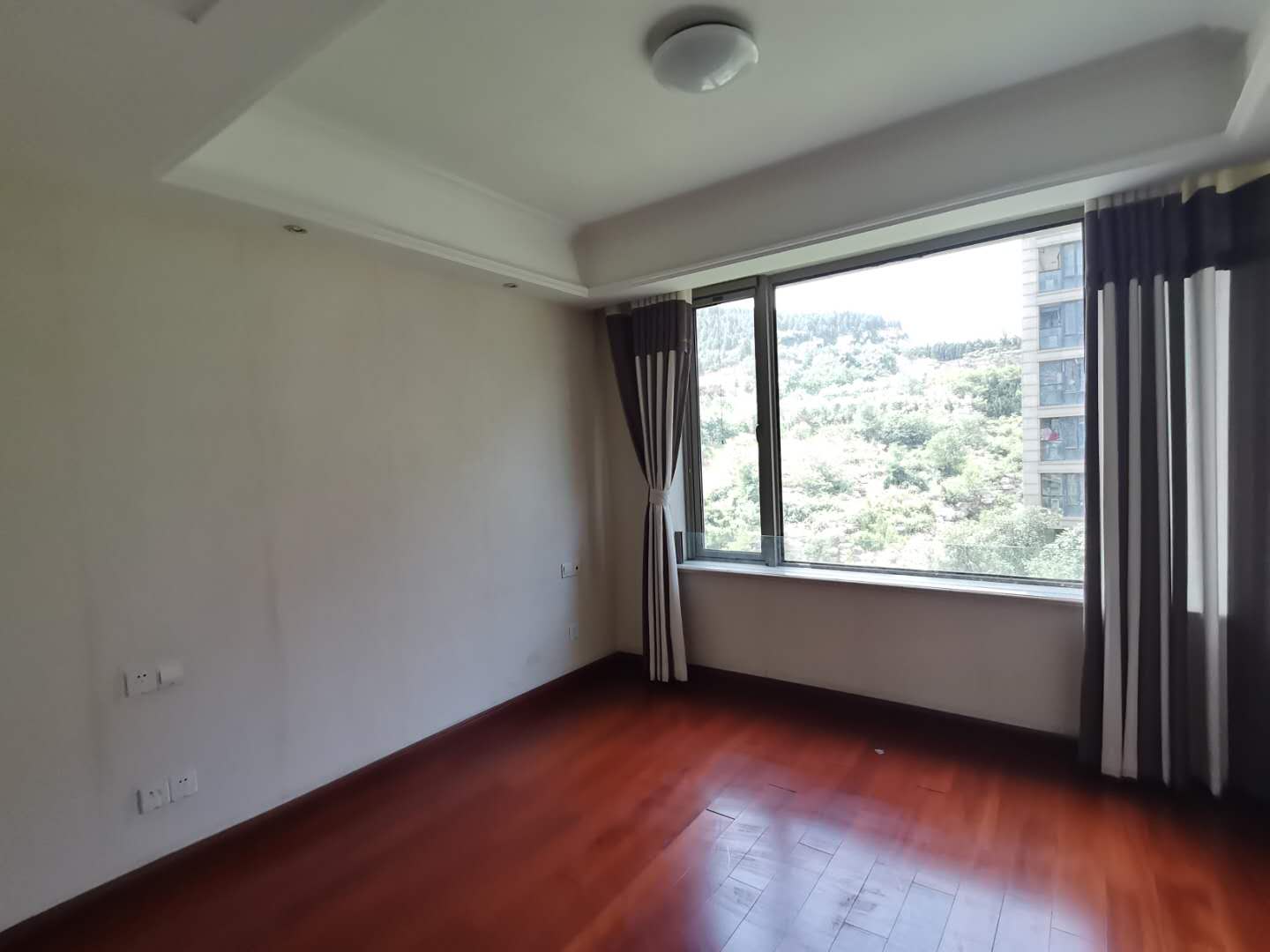 海尔绿城全运村锦兰园