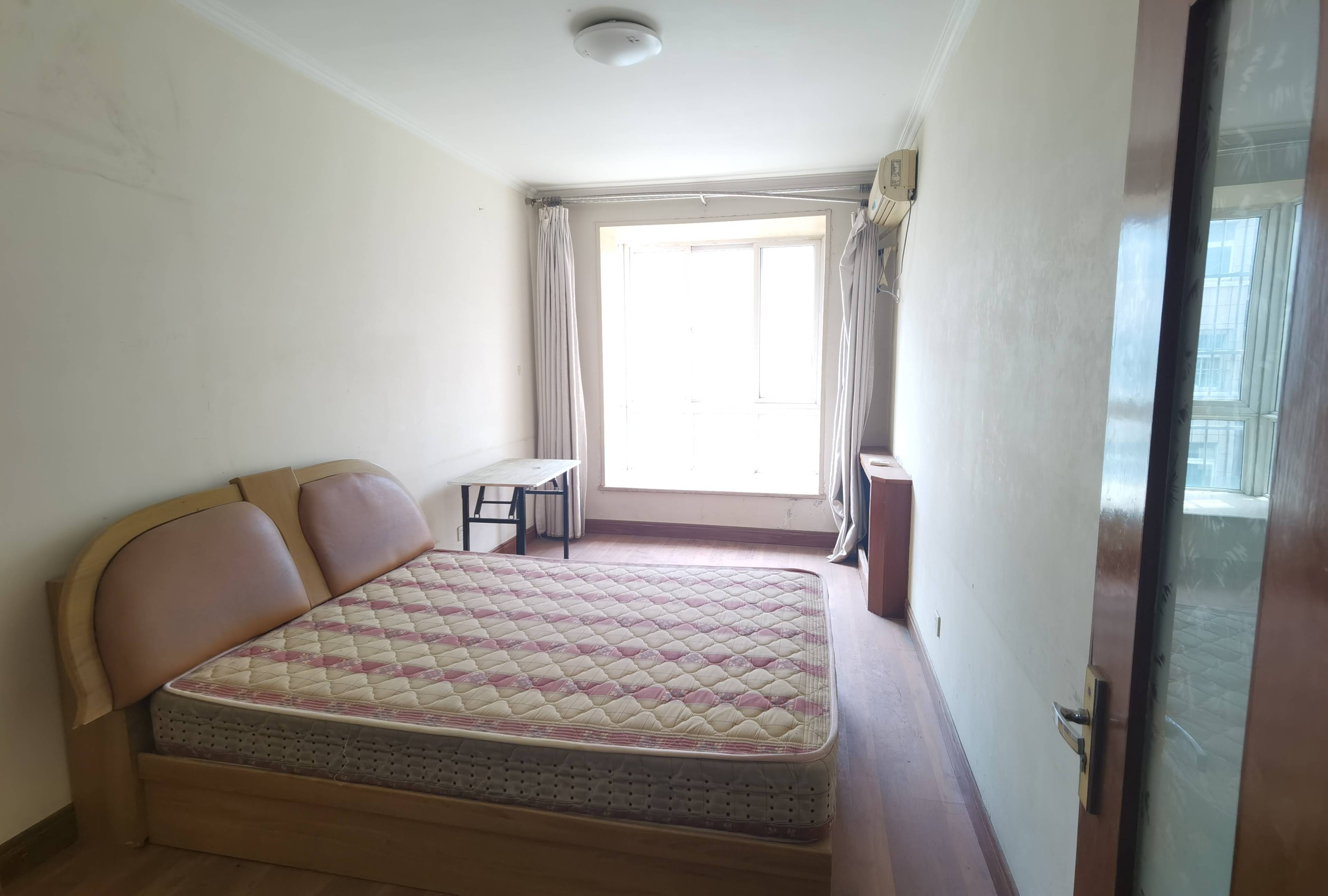 新龙家园,南北,2室2厅 带地下室 诚意出售可谈