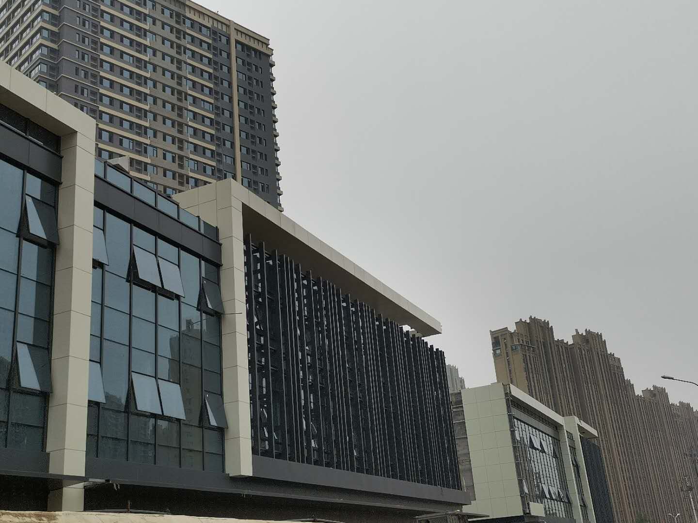 绿地欢乐颂 济南商业地产网,济南商铺,济南写字楼,济南别墅,济南公寓