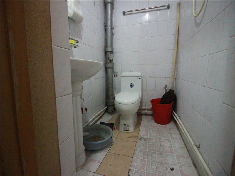 建国小经三路单位宿舍