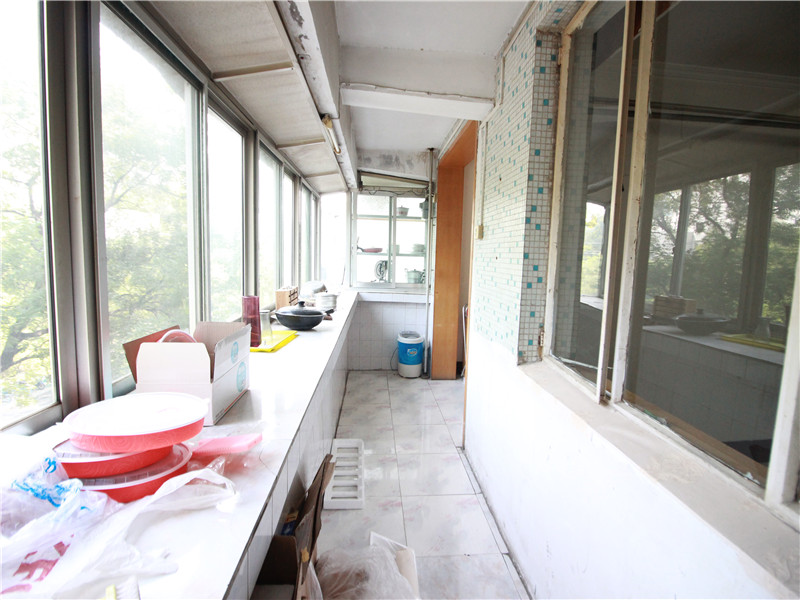 建国小经三路单位宿舍