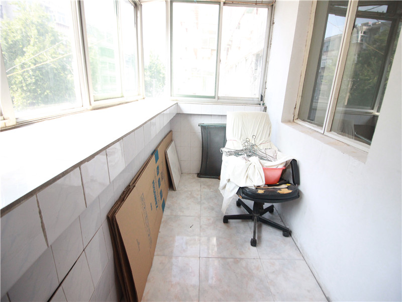 建国小经三路单位宿舍