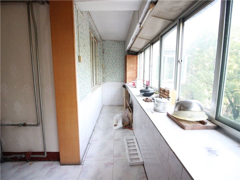 建国小经三路单位宿舍