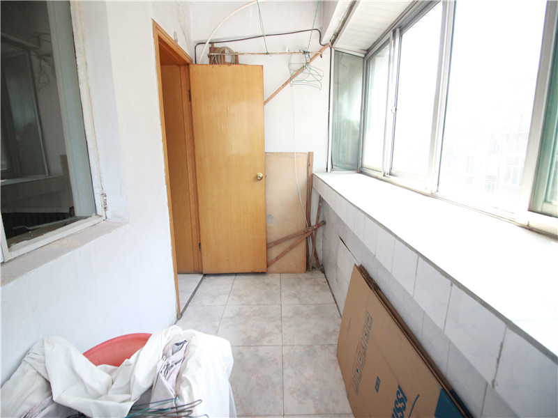 建国小经三路单位宿舍