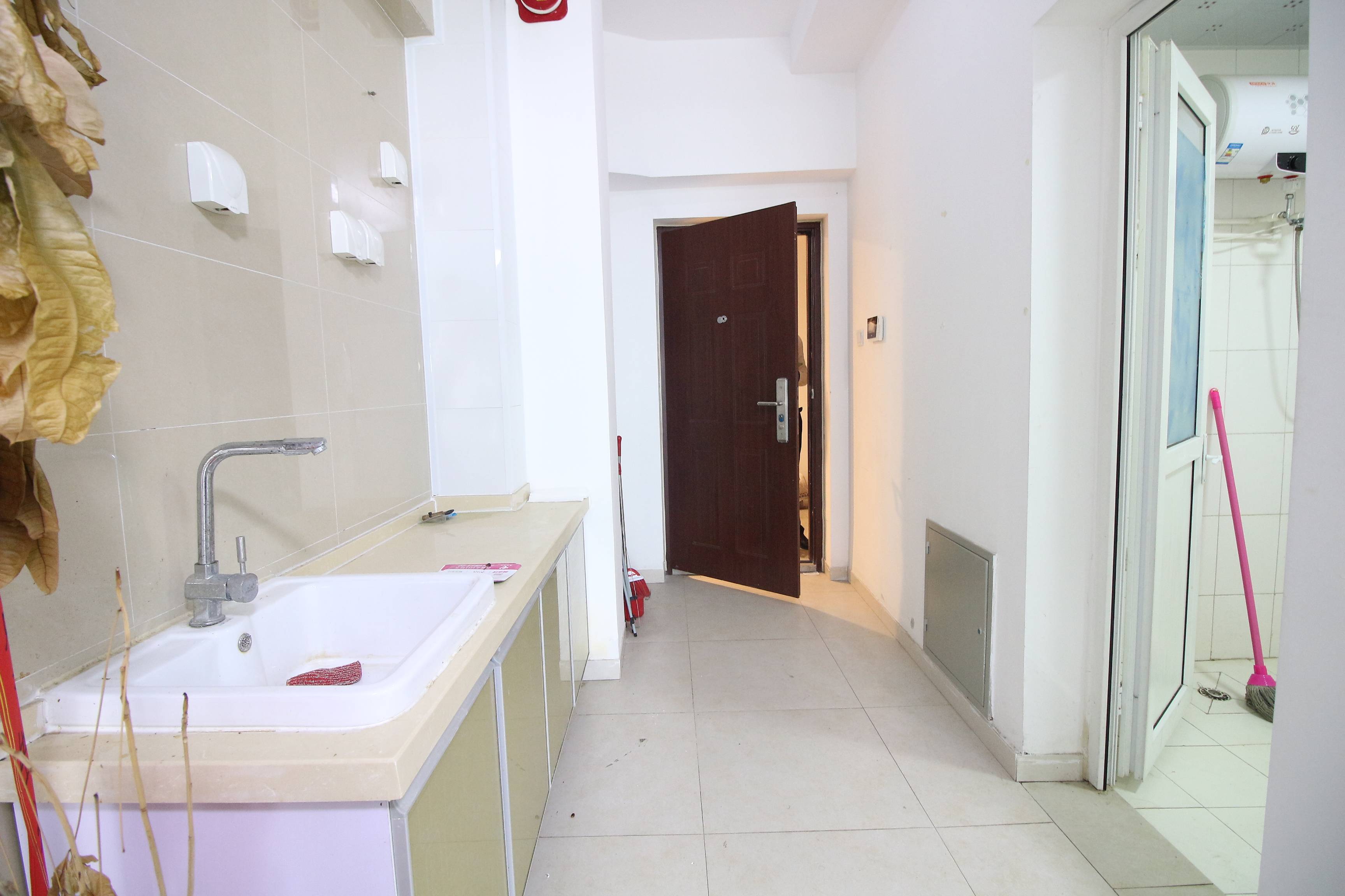 南益名泉春晓公寓