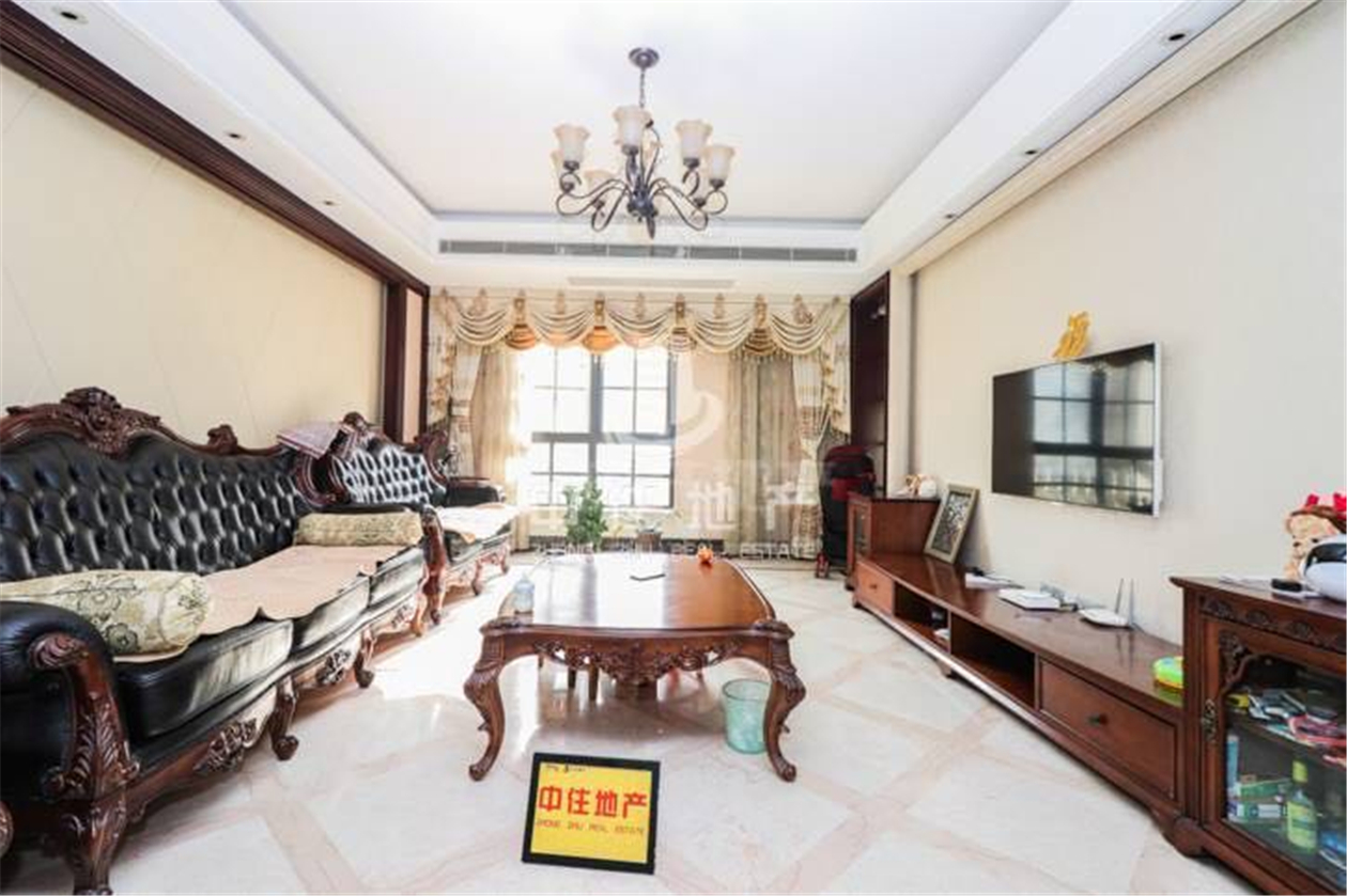  海尔绿城玫瑰园 南北