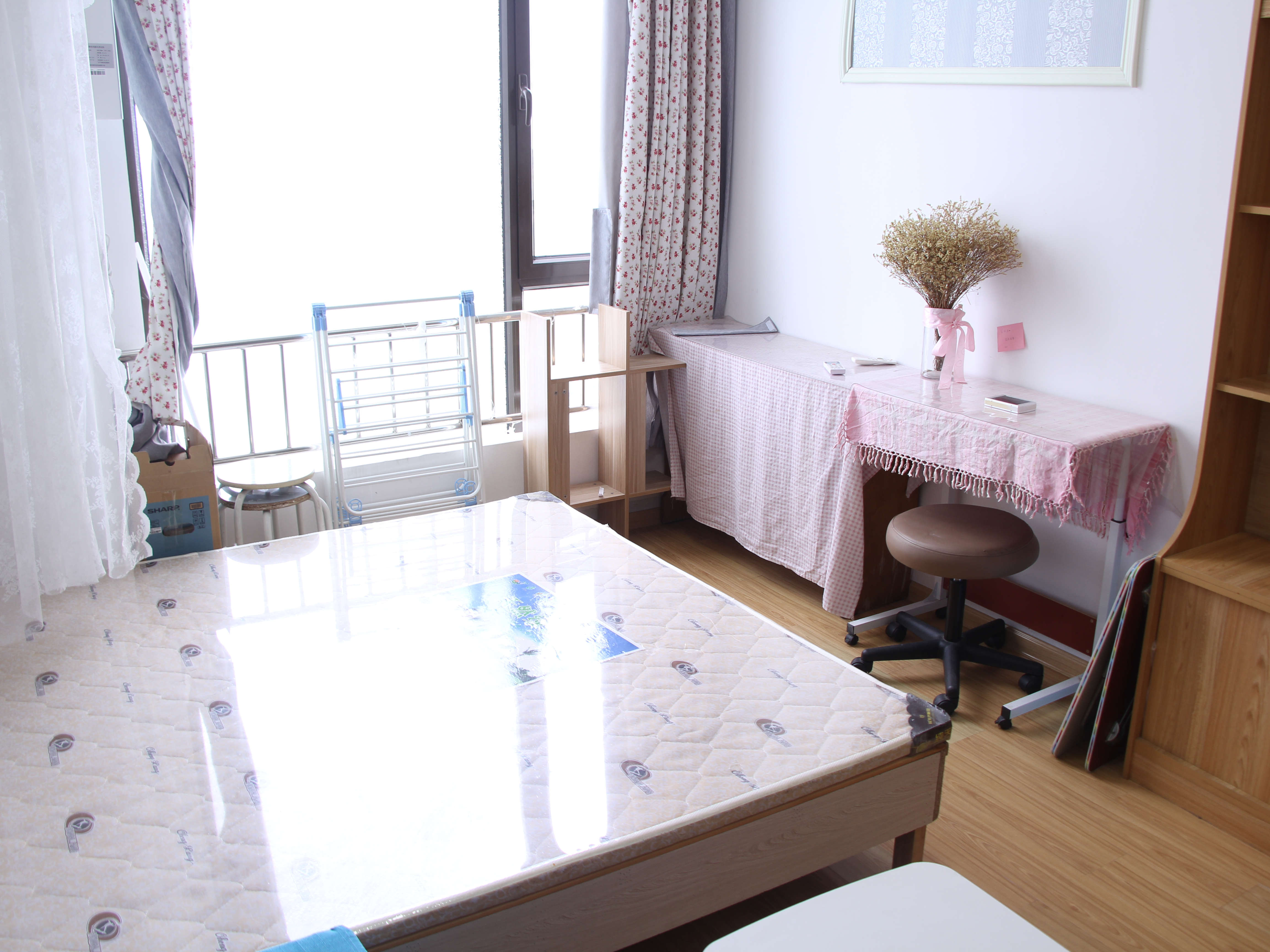 家具家电齐全，拎包入住
