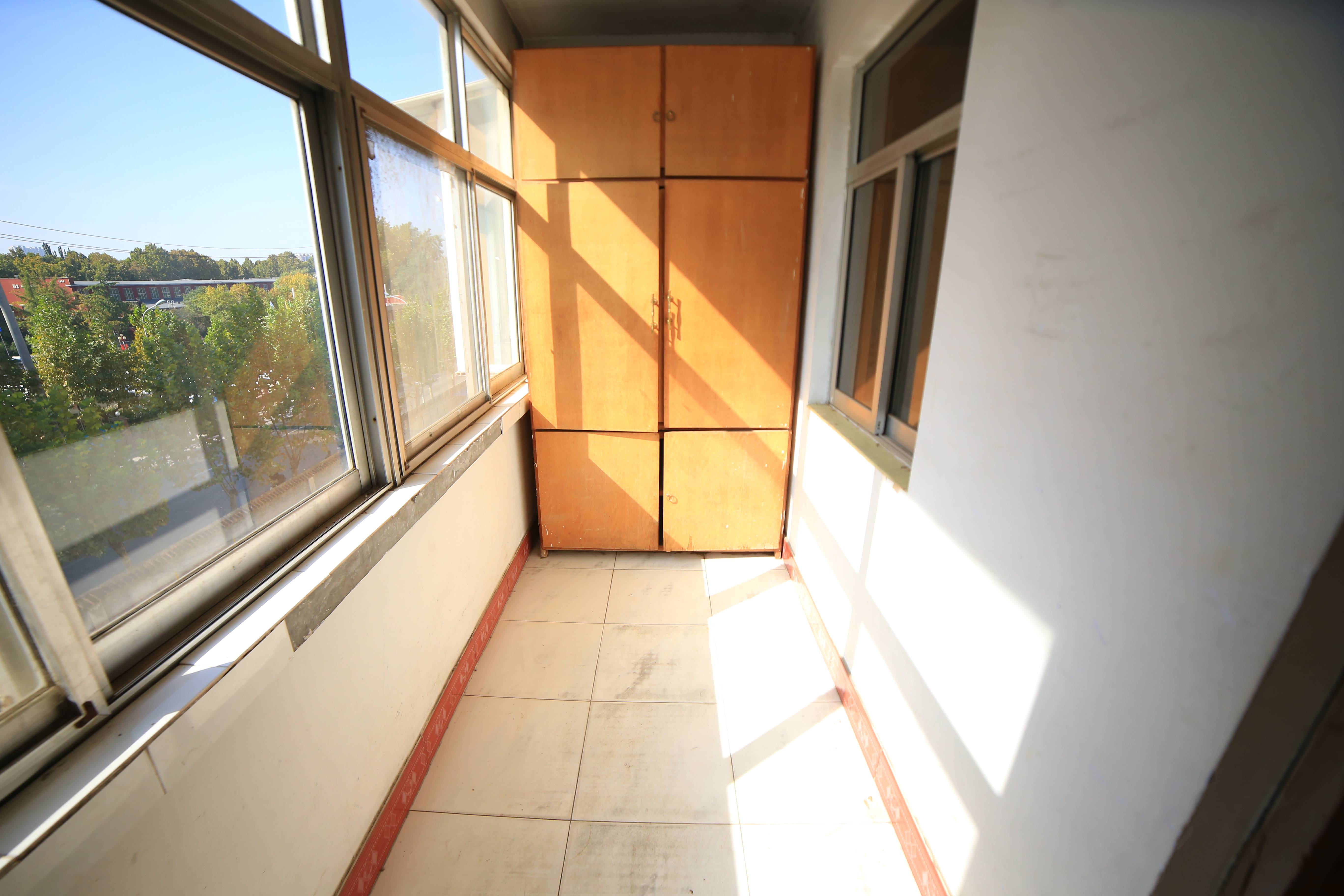 南辛庄西路13号