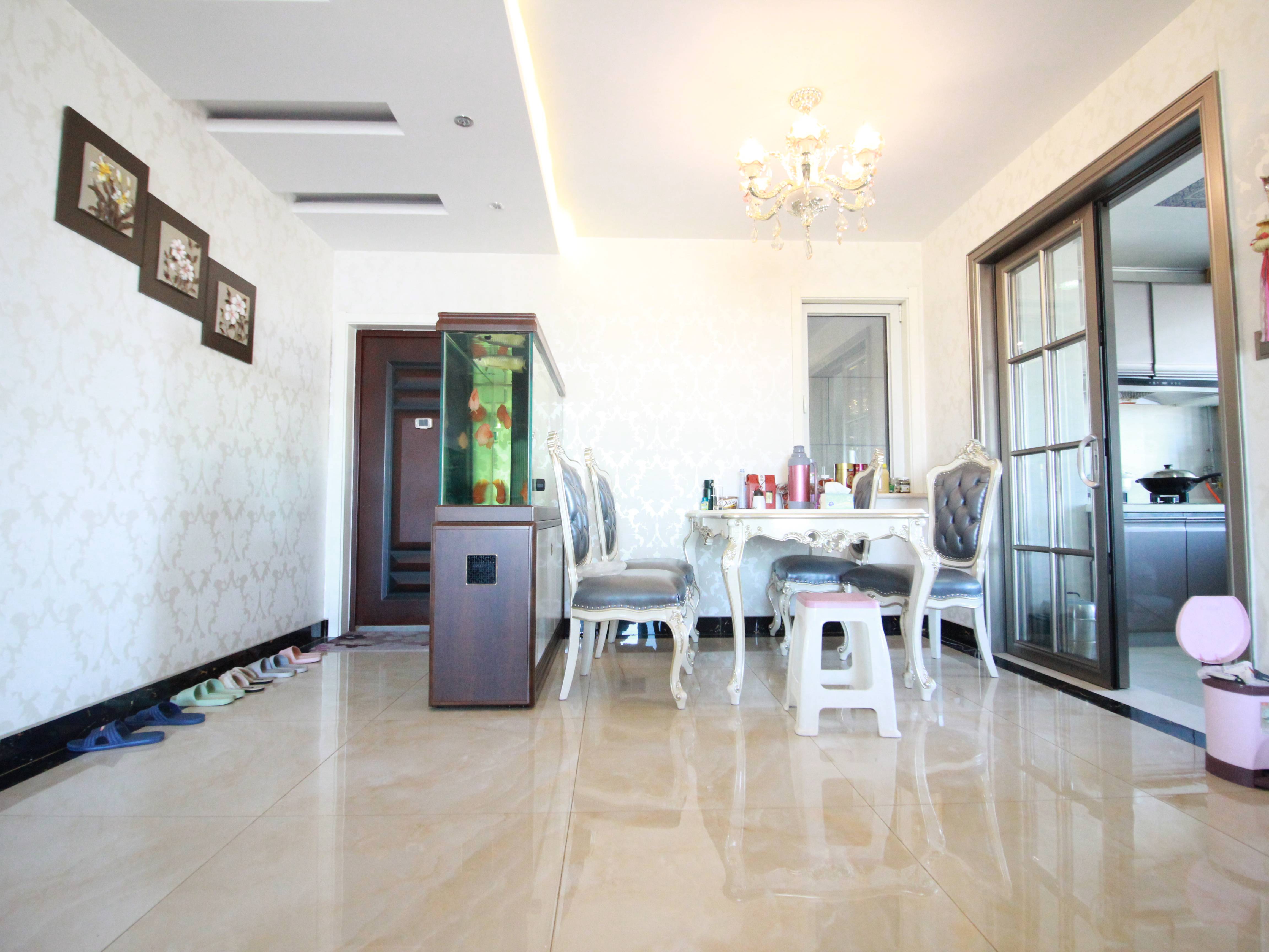 绿地新里梵尔赛公馆