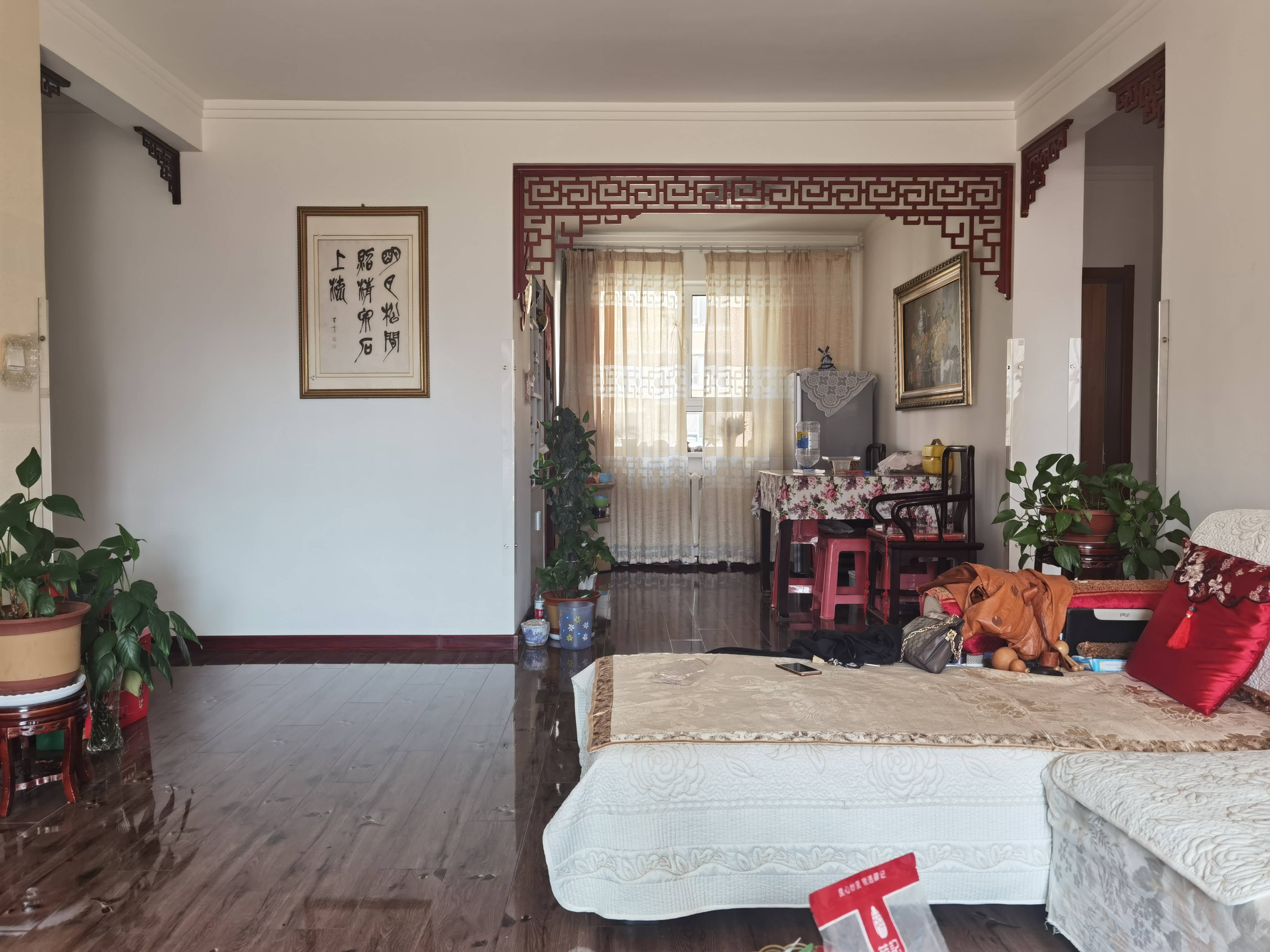  大学路 鲁商常春藤  南北