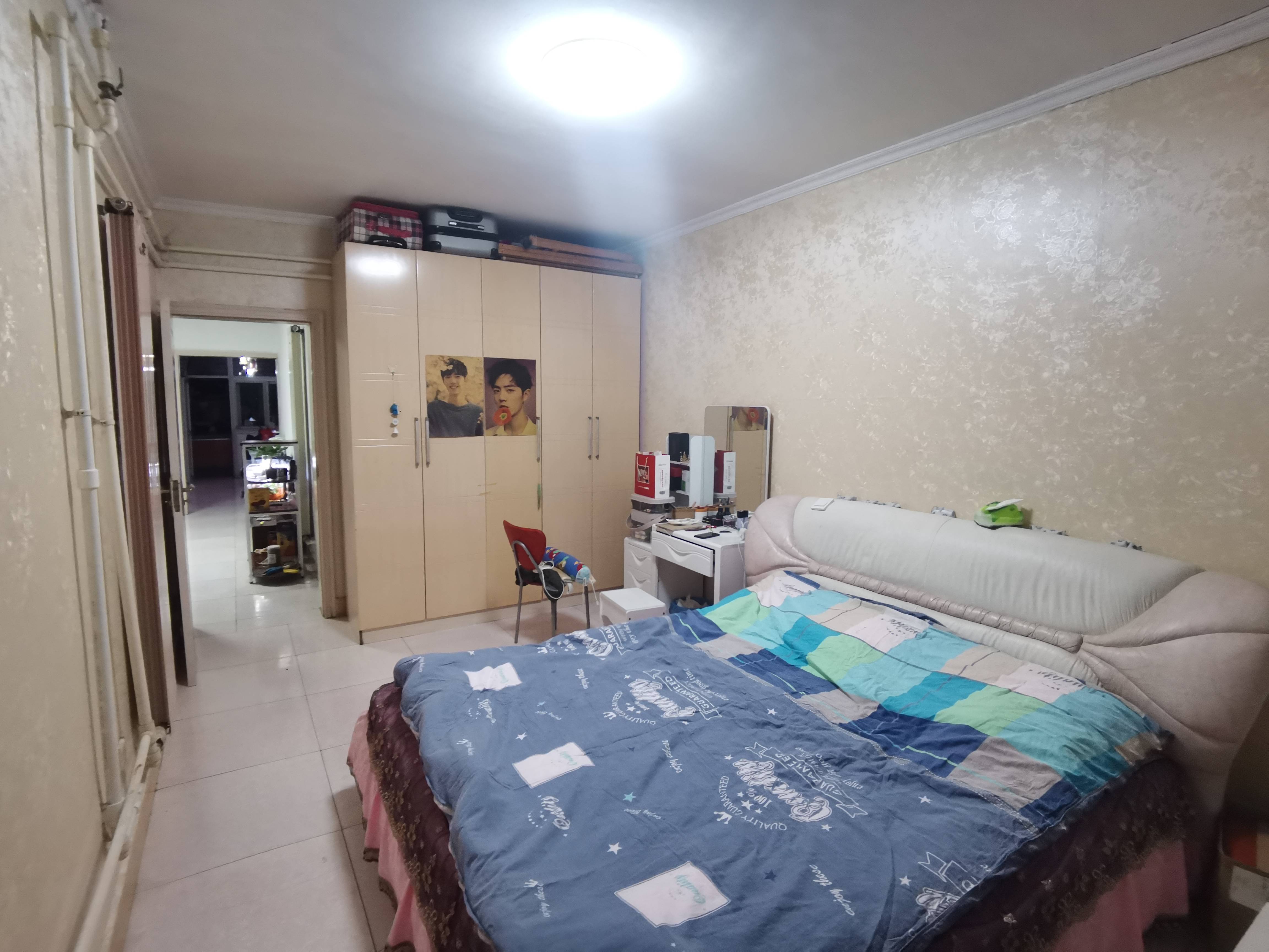 洪家楼西路82号