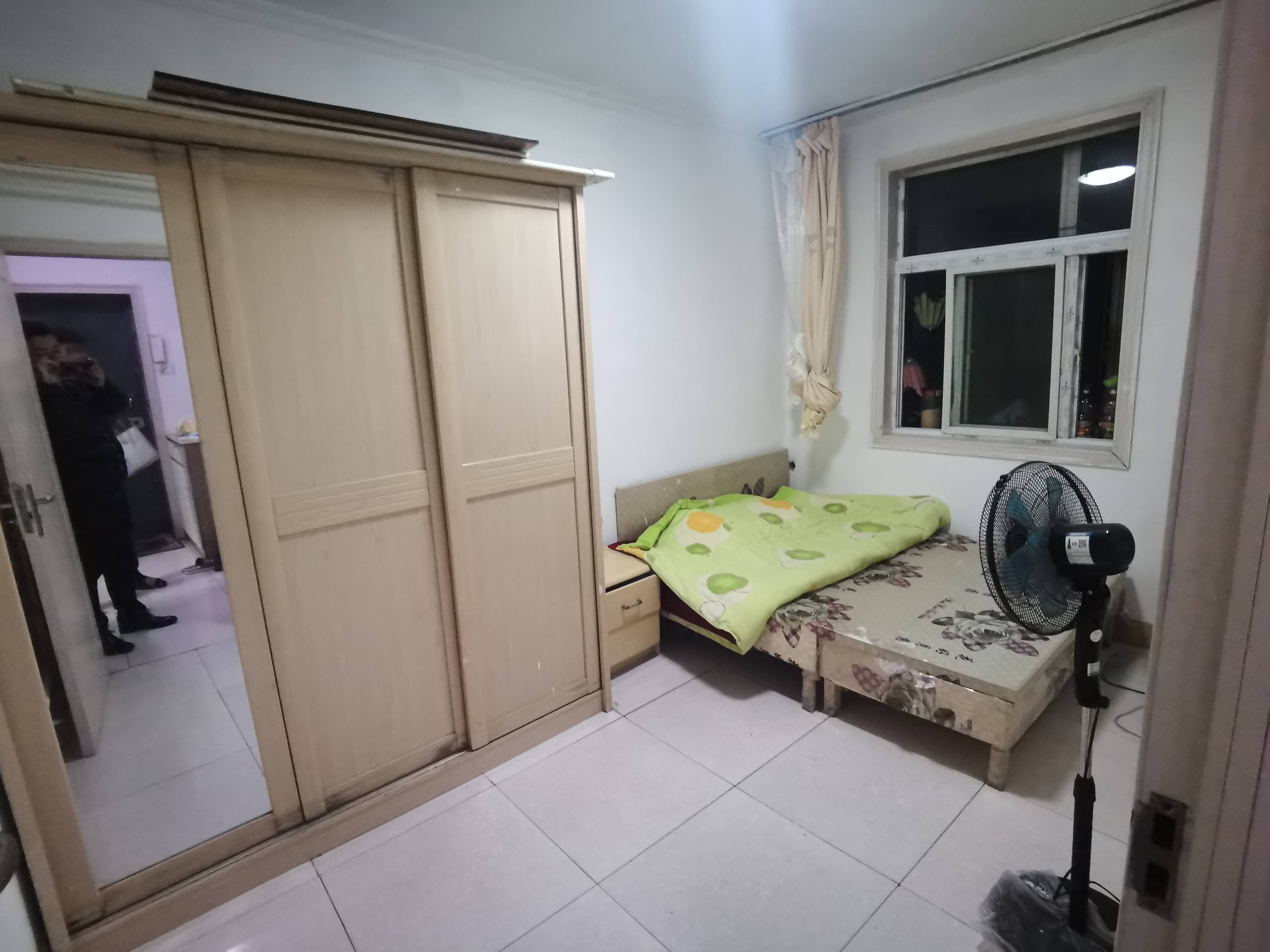 洪家楼西路82号