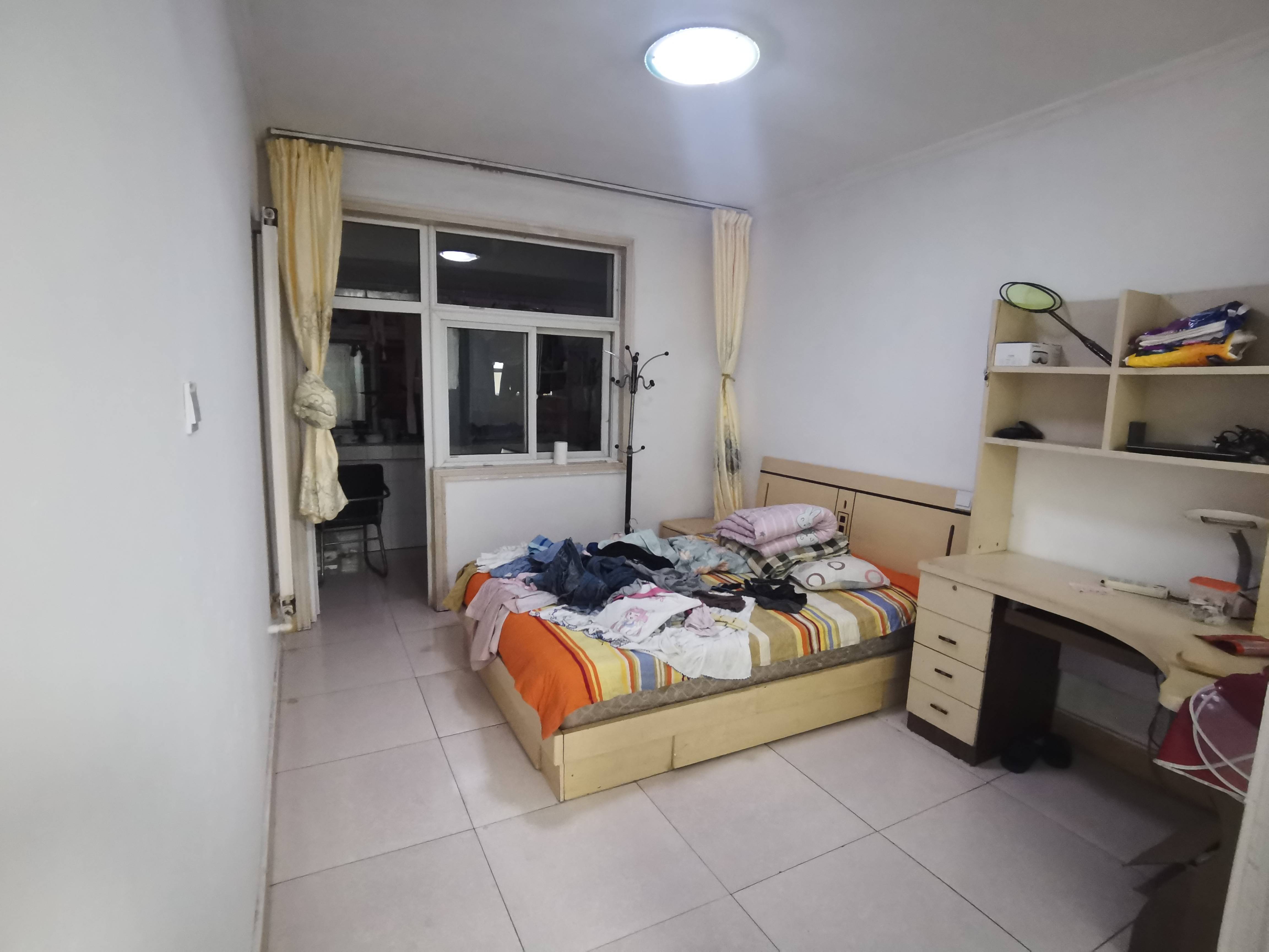 洪家楼西路82号