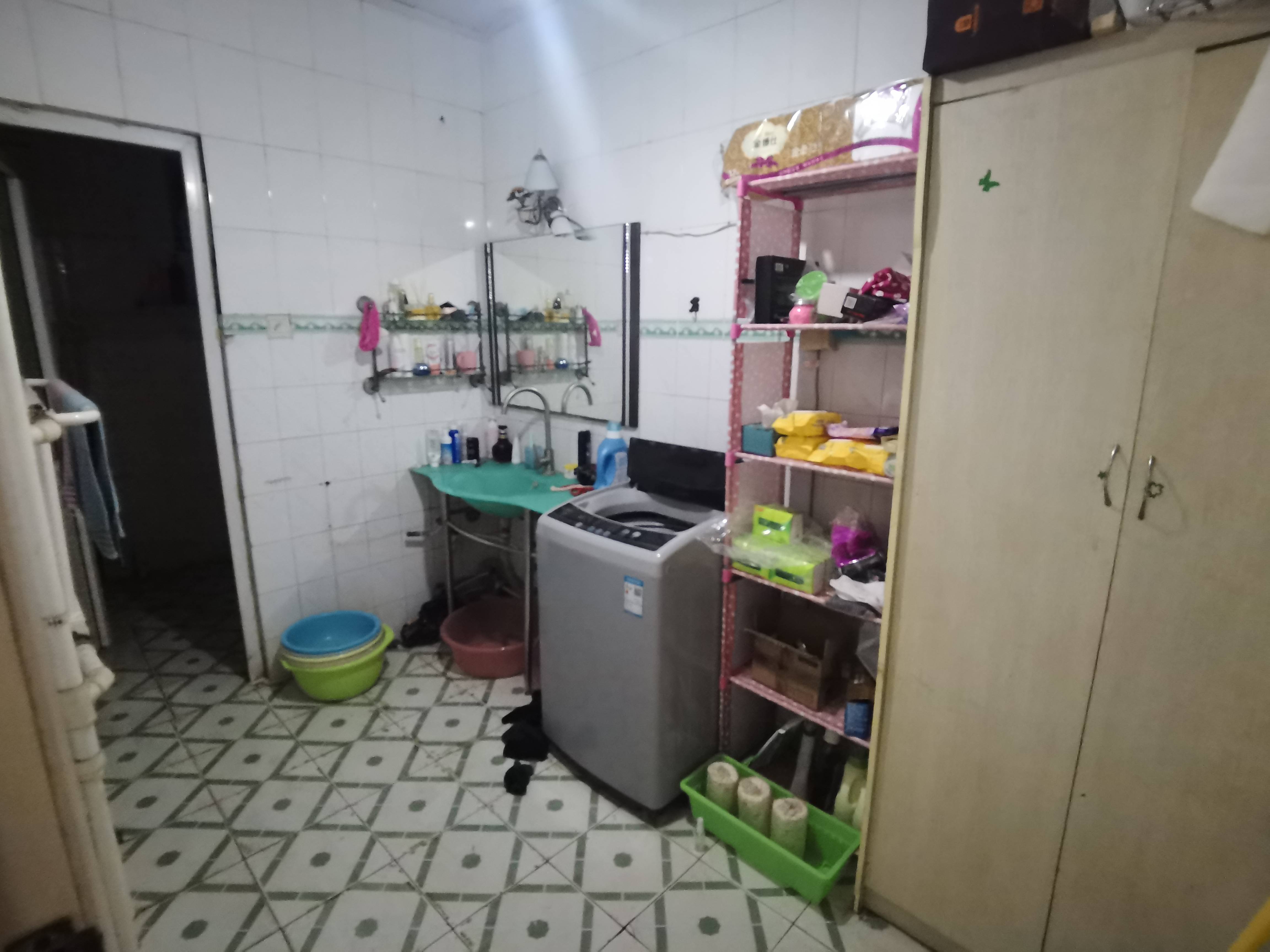 洪家楼西路82号