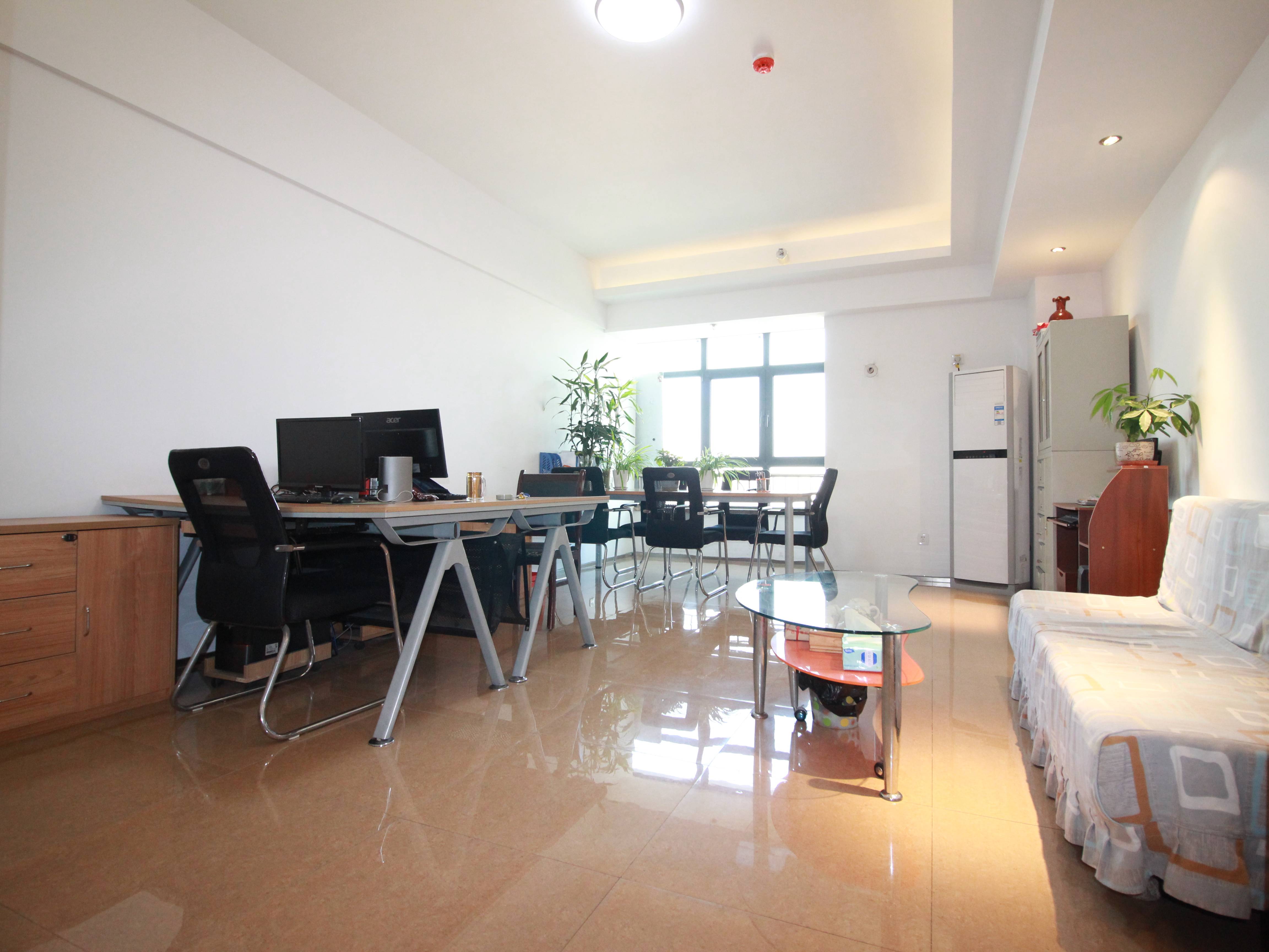 南益名泉春晓公寓