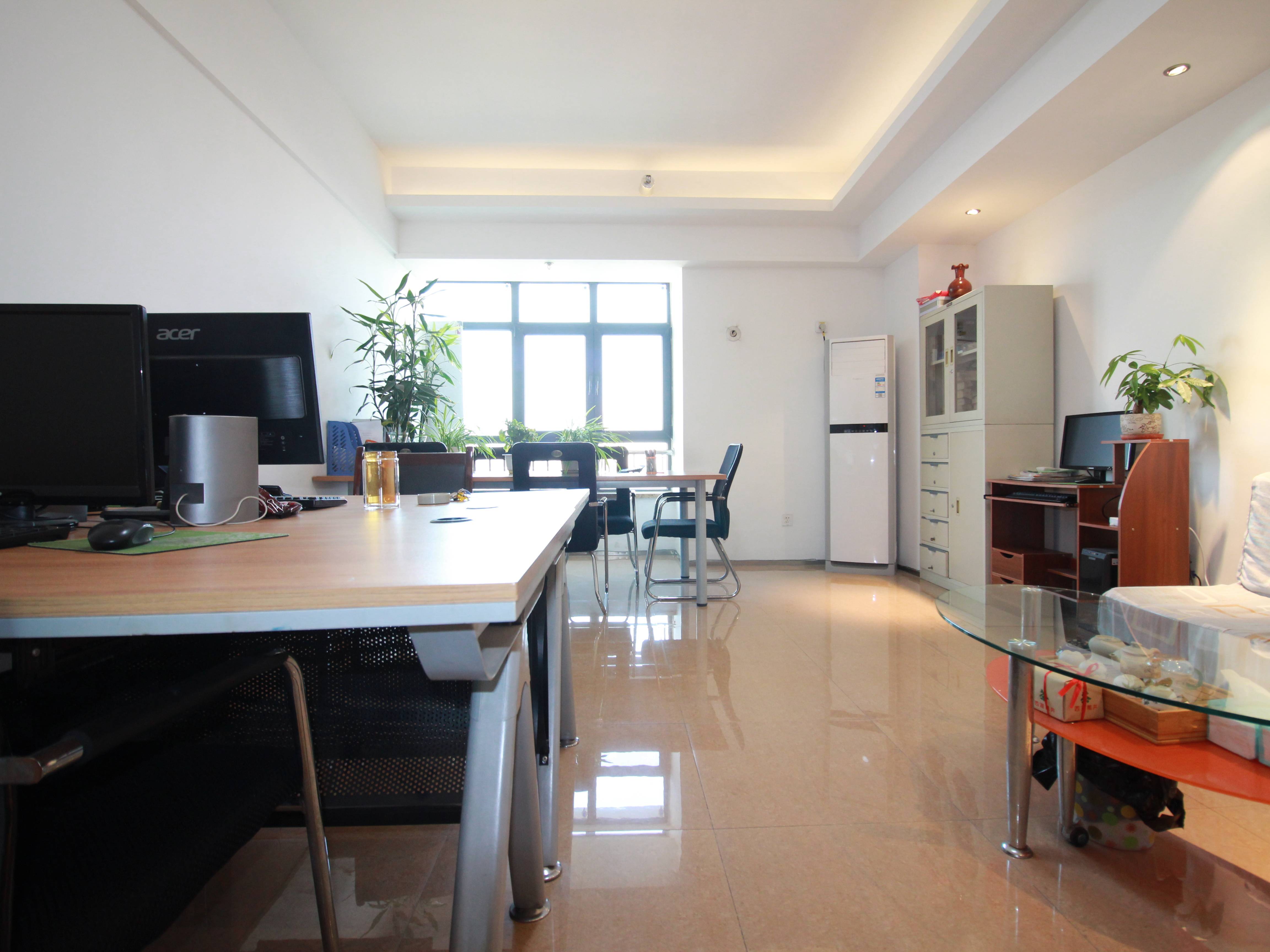 南益名泉春晓公寓